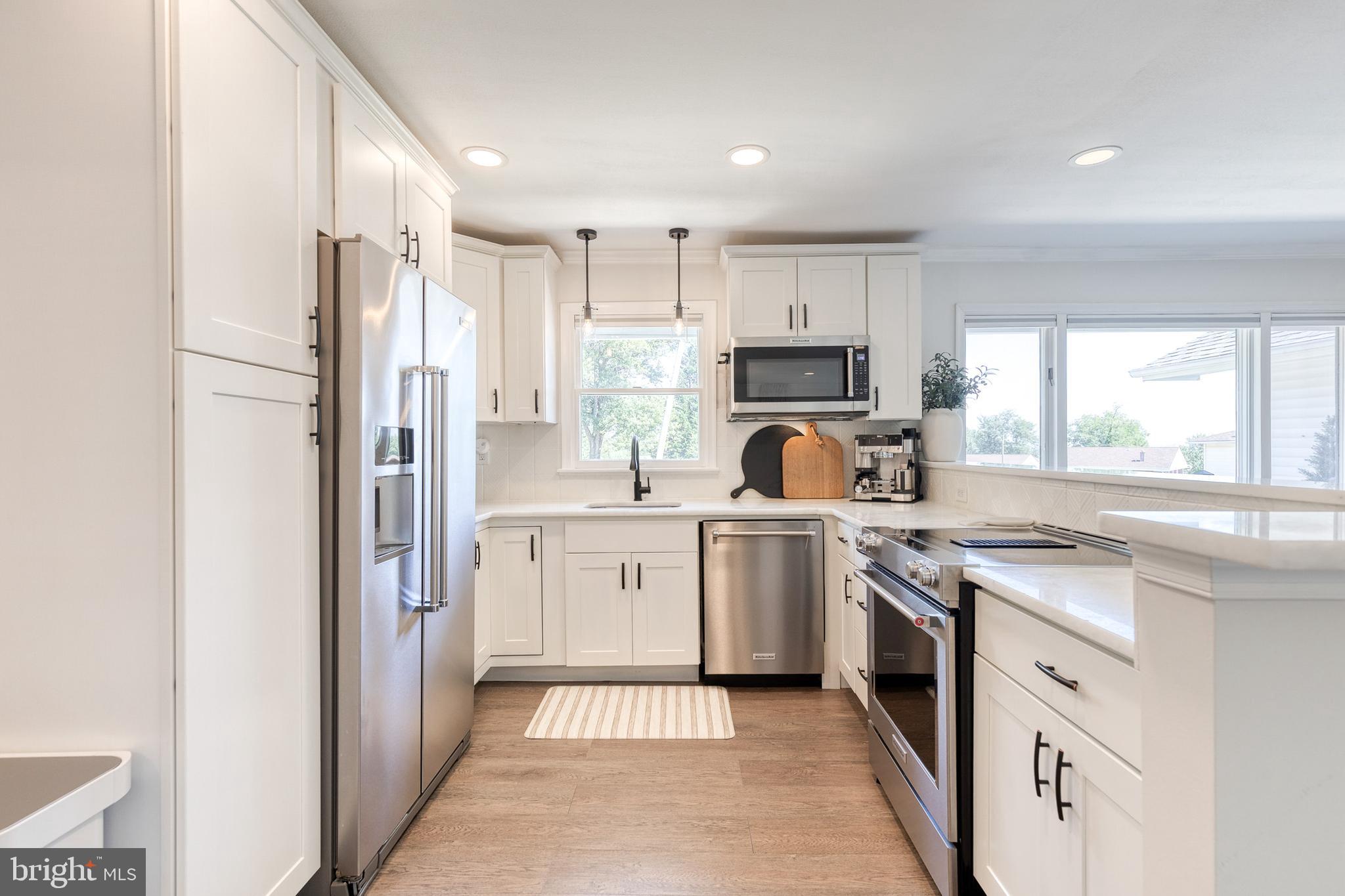 HILLSIDE ACRES - Residential