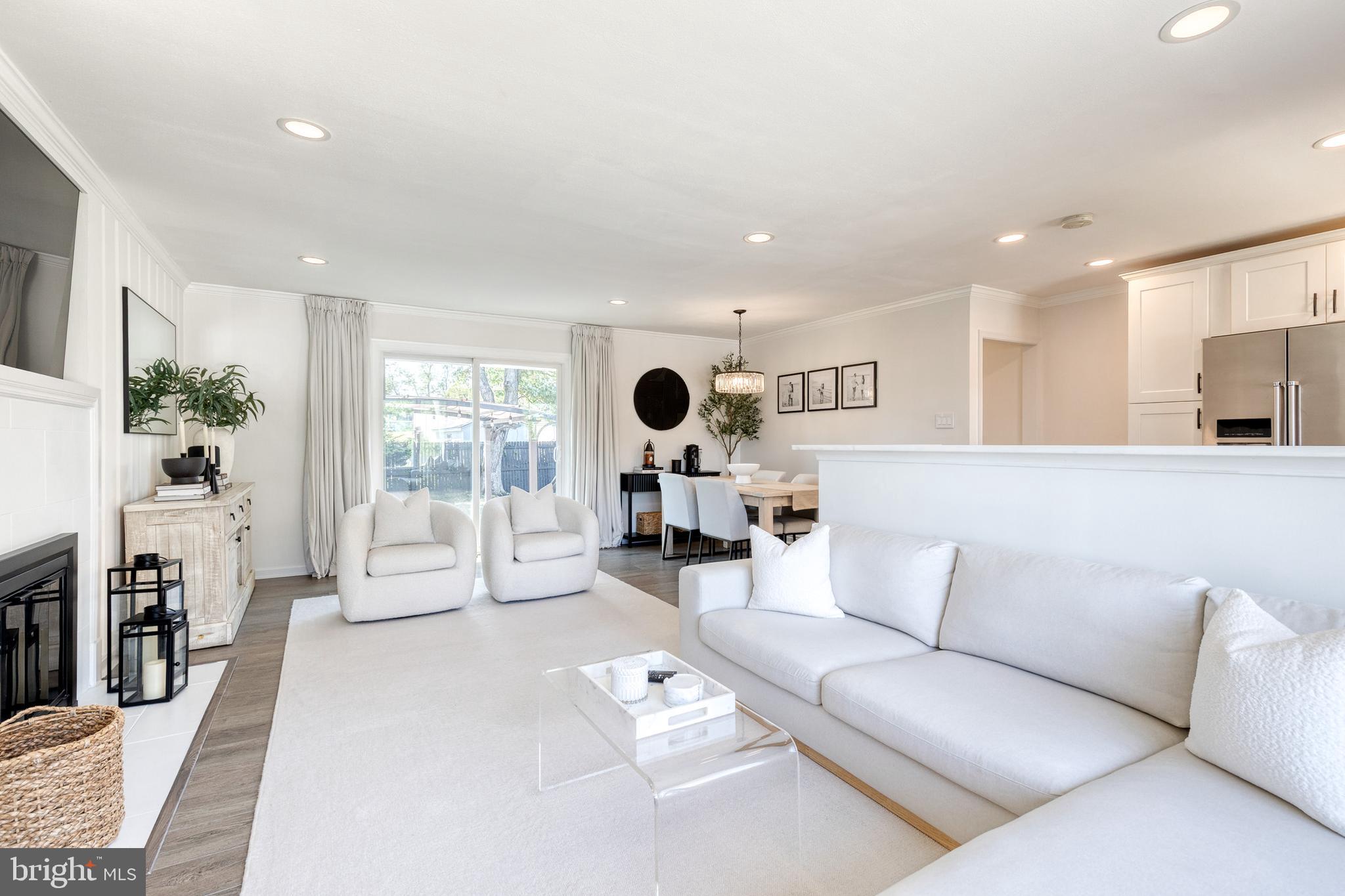 HILLSIDE ACRES - Residential