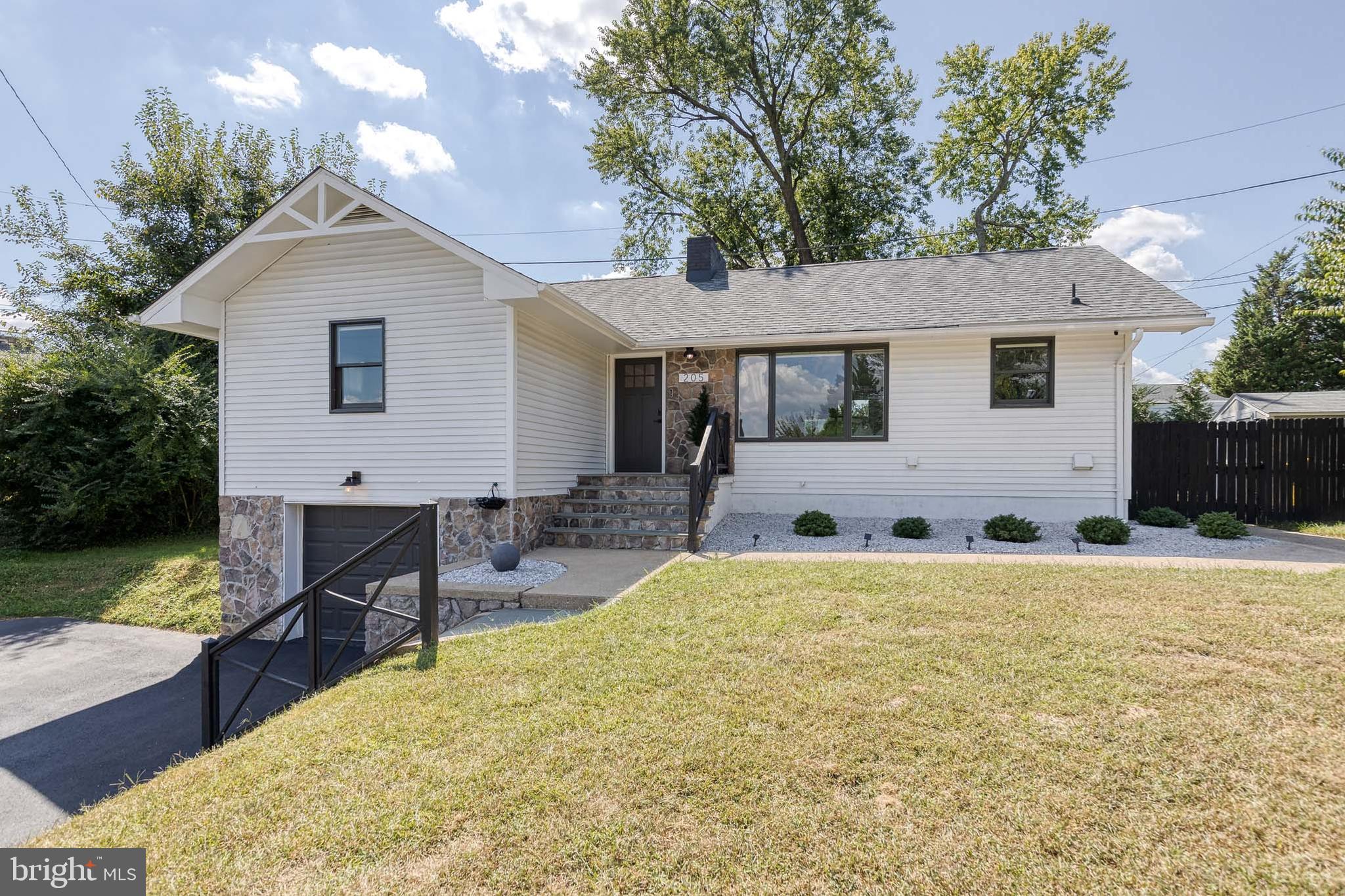 HILLSIDE ACRES - Residential