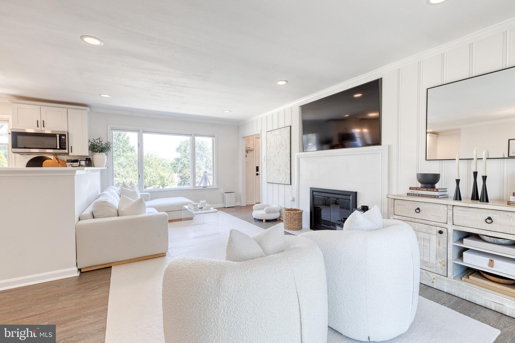 HILLSIDE ACRES - Residential