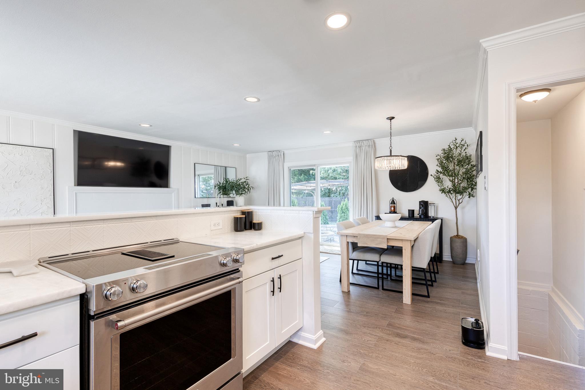 HILLSIDE ACRES - Residential