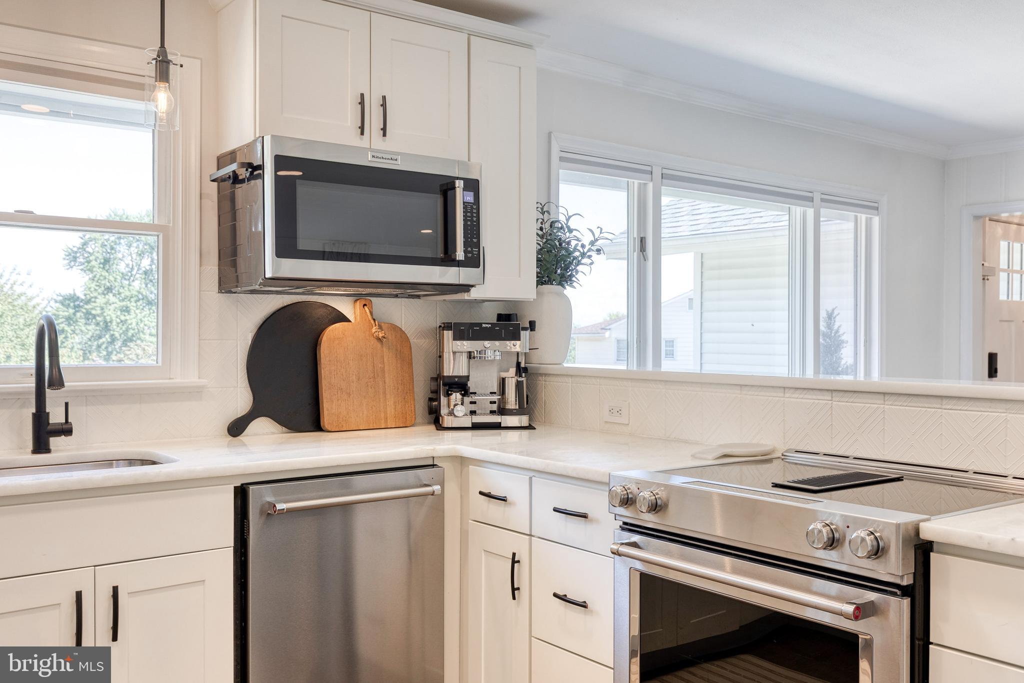 HILLSIDE ACRES - Residential