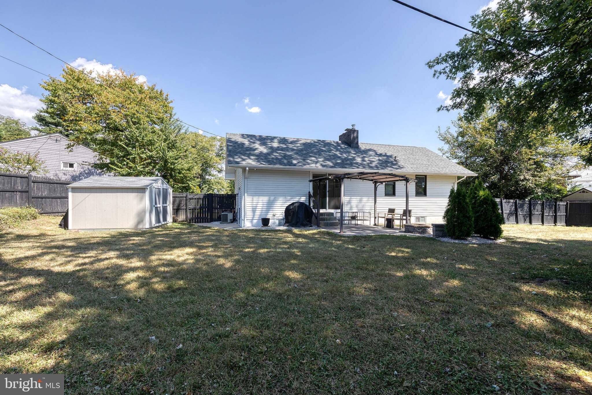 HILLSIDE ACRES - Residential