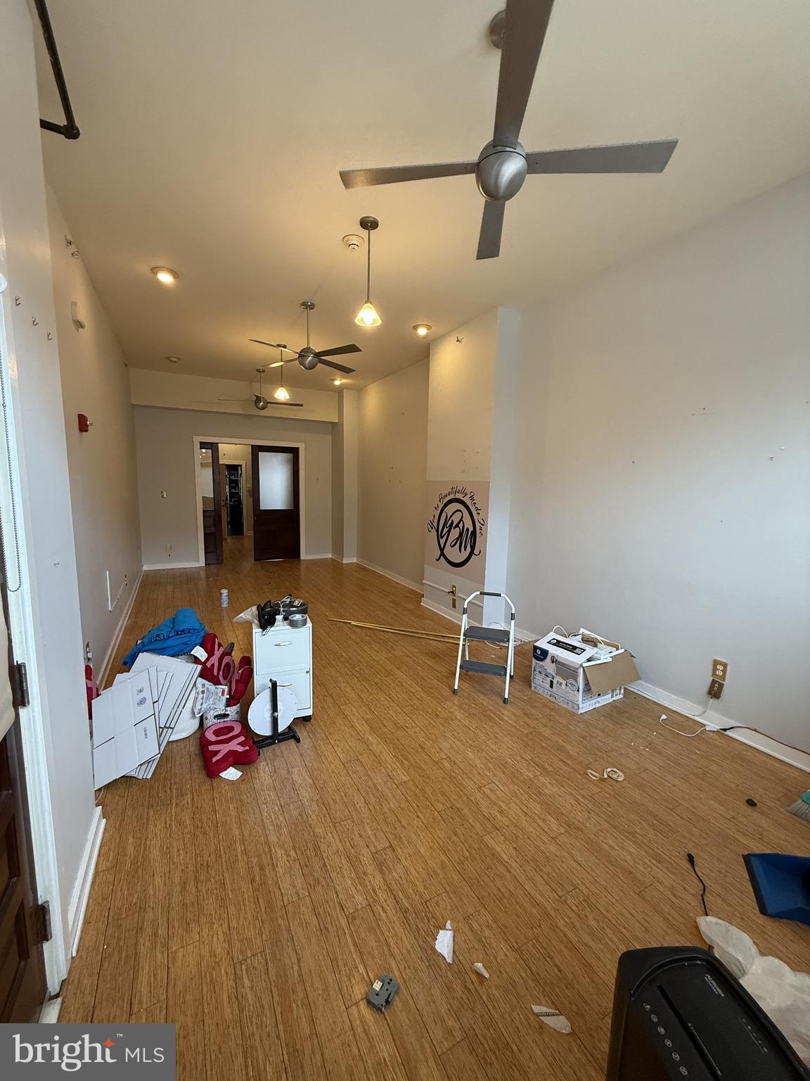 UNIVERSITY CITY - Commercial Lease