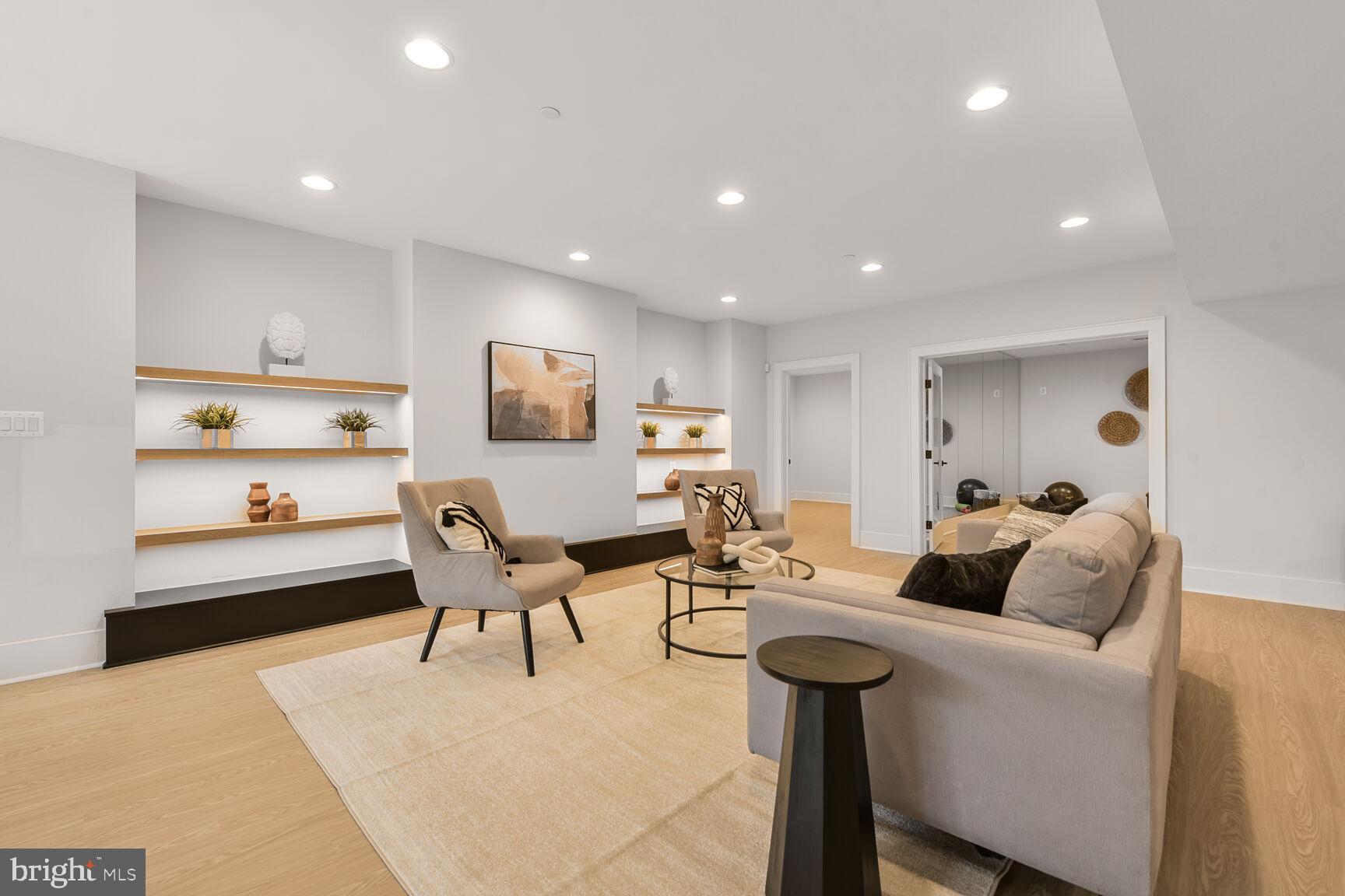 KENWOOD PARK - Residential