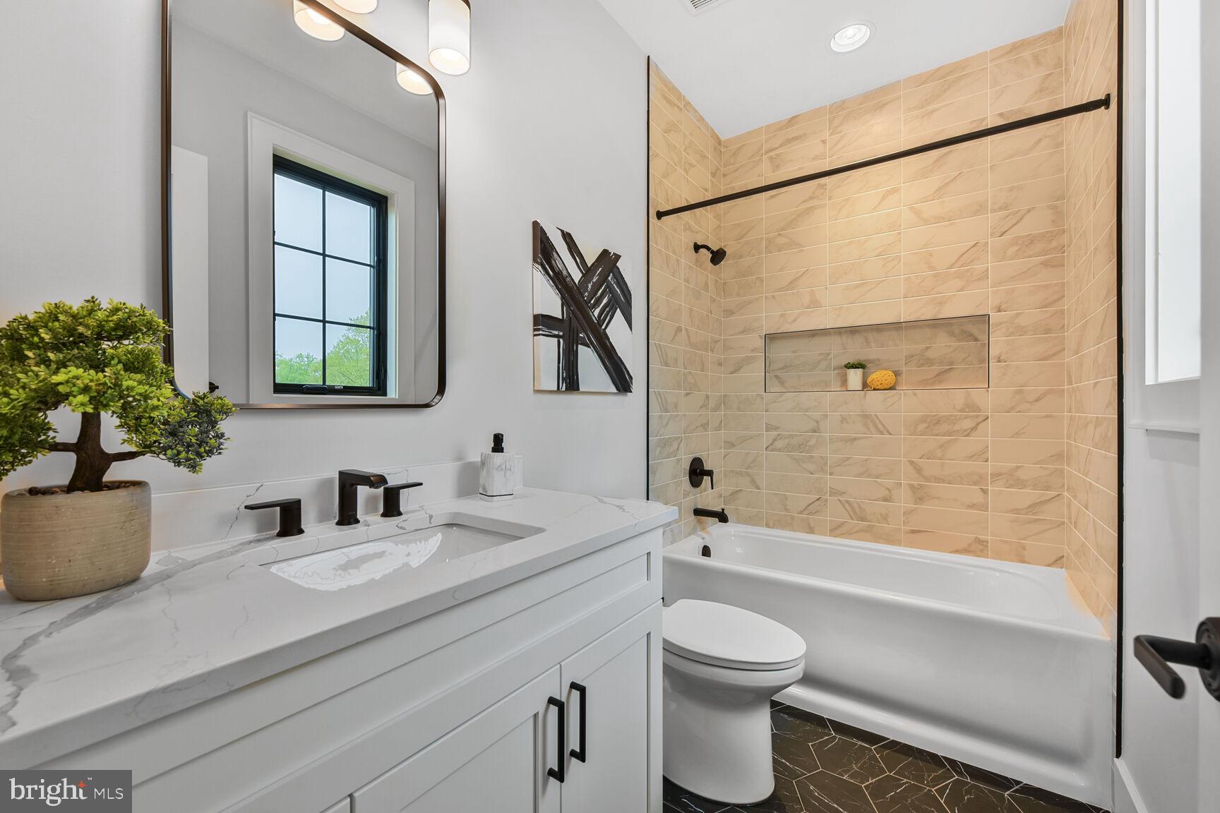 KENWOOD PARK - Residential