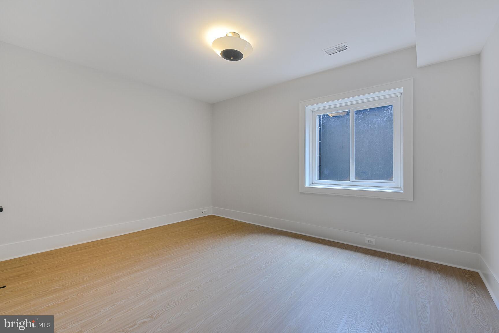 KENWOOD PARK - Residential