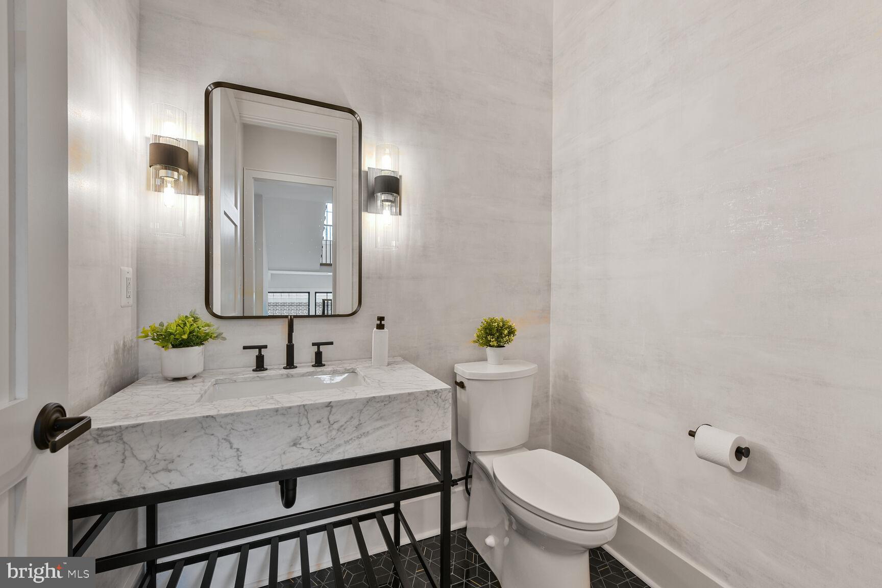 KENWOOD PARK - Residential