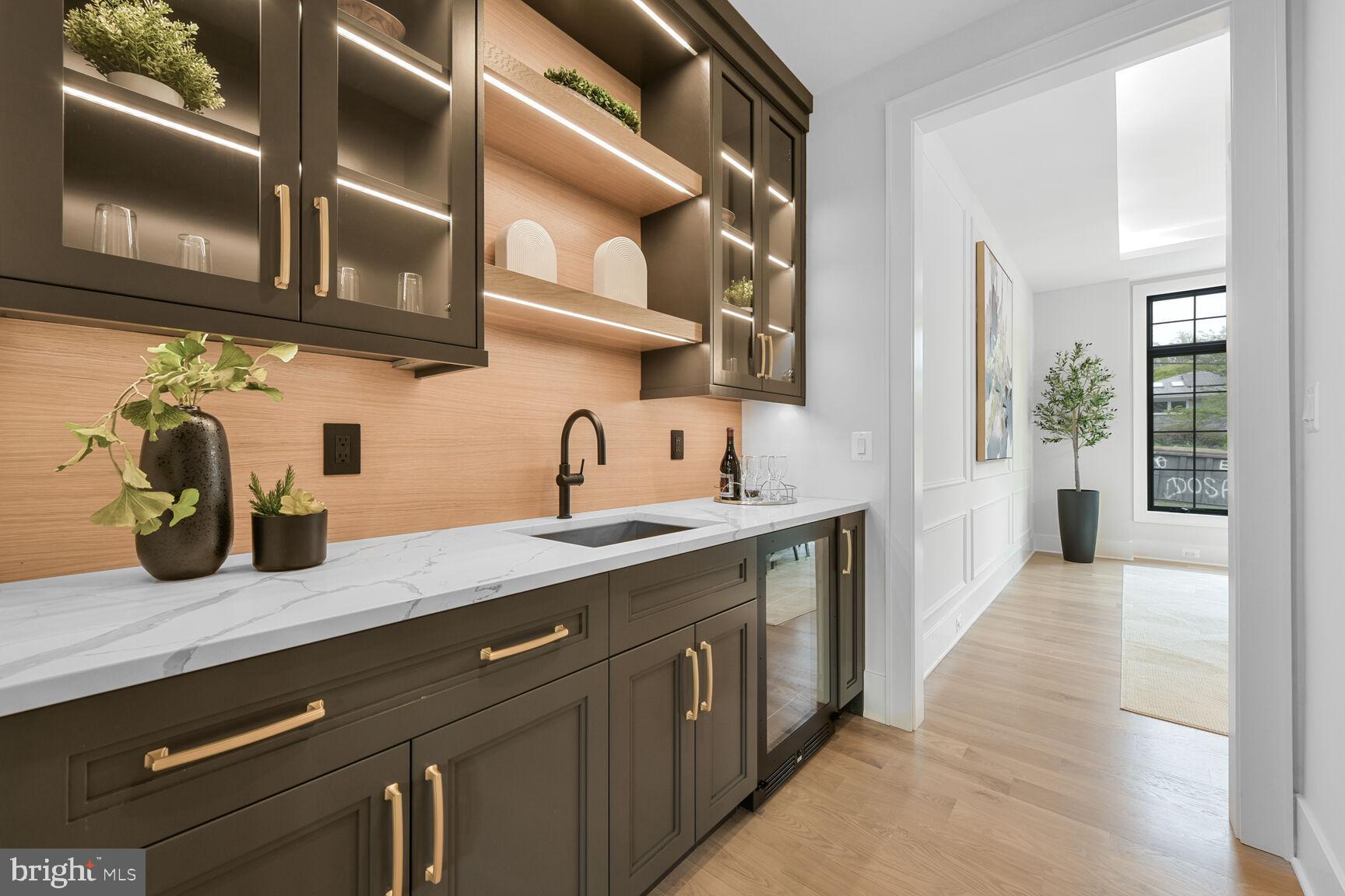 KENWOOD PARK - Residential