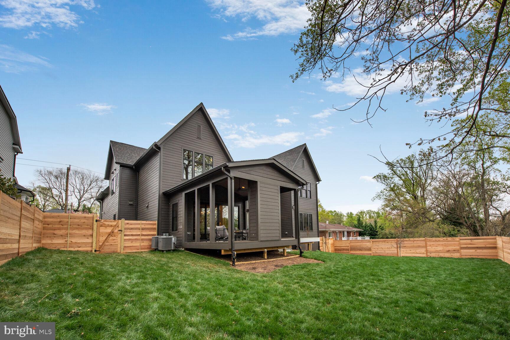 KENWOOD PARK - Residential