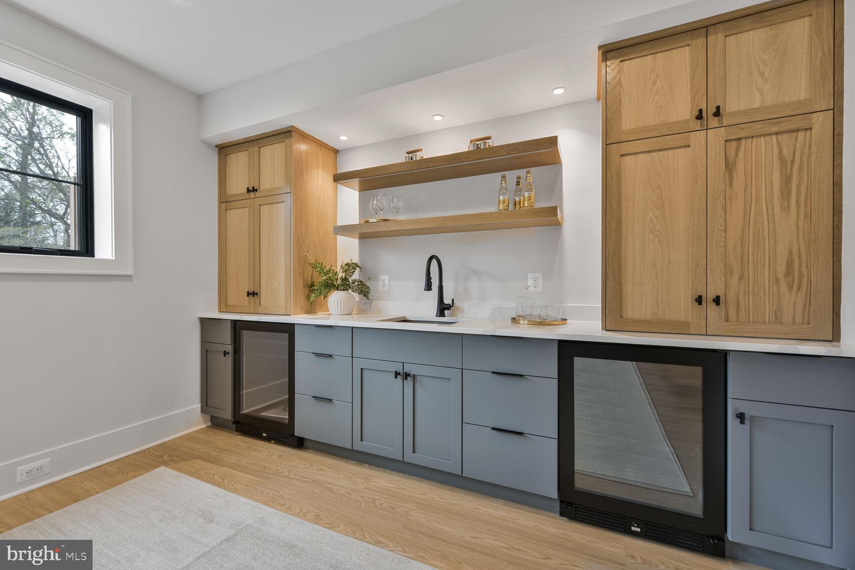 KENWOOD PARK - Residential