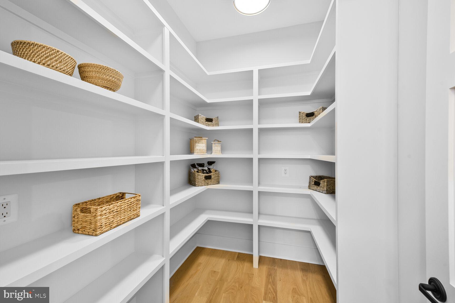 KENWOOD PARK - Residential