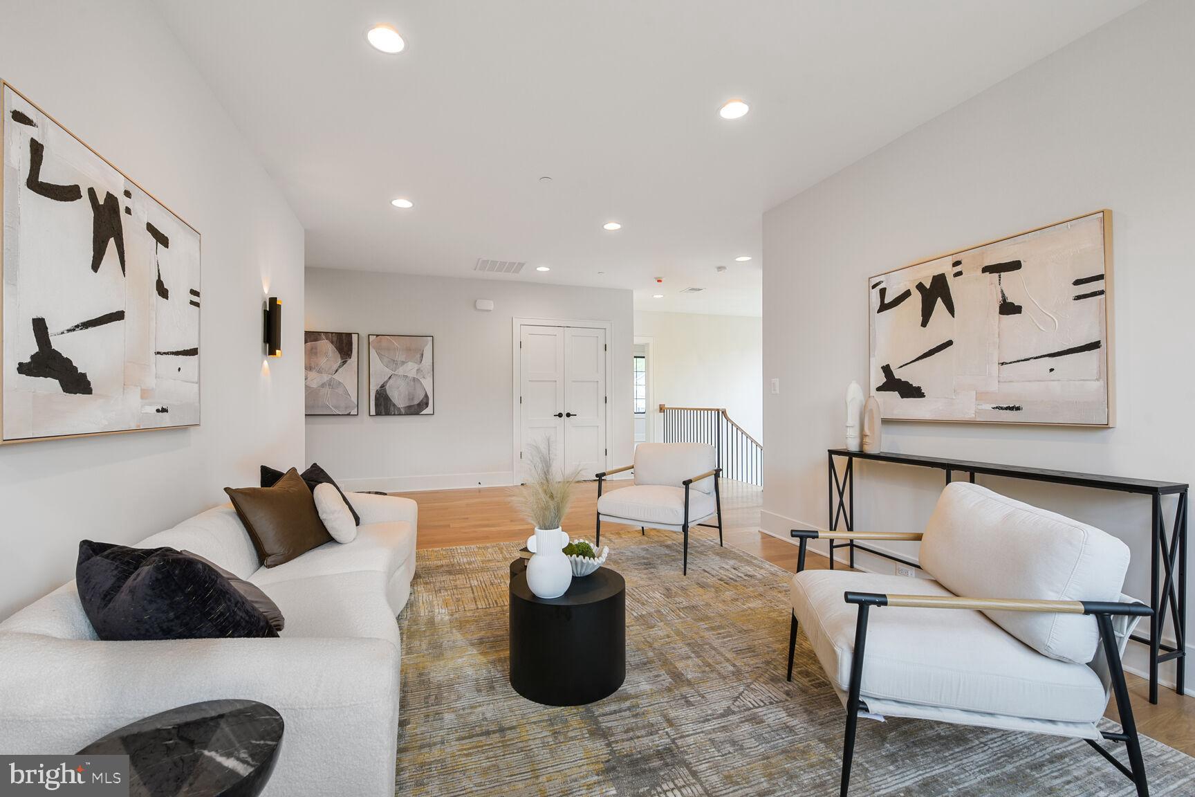 KENWOOD PARK - Residential