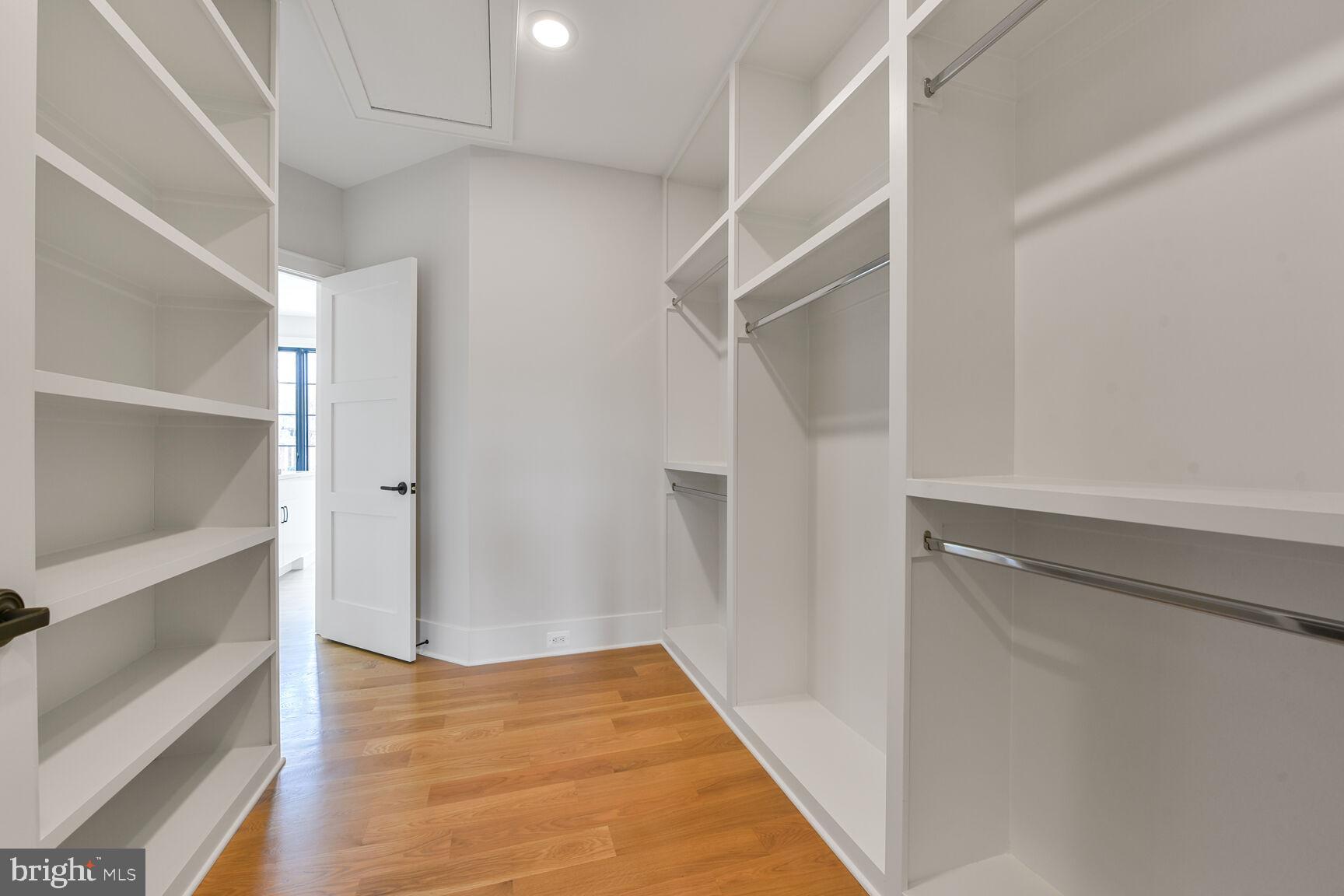 KENWOOD PARK - Residential