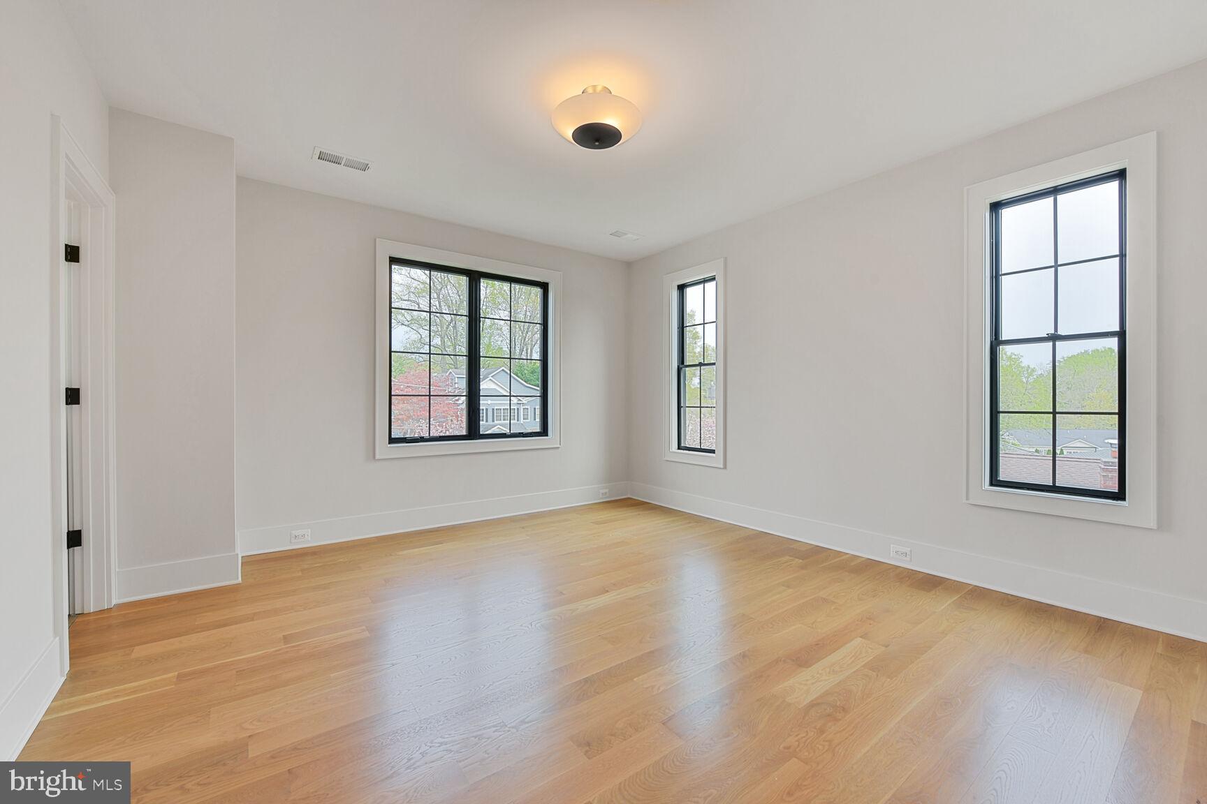 KENWOOD PARK - Residential