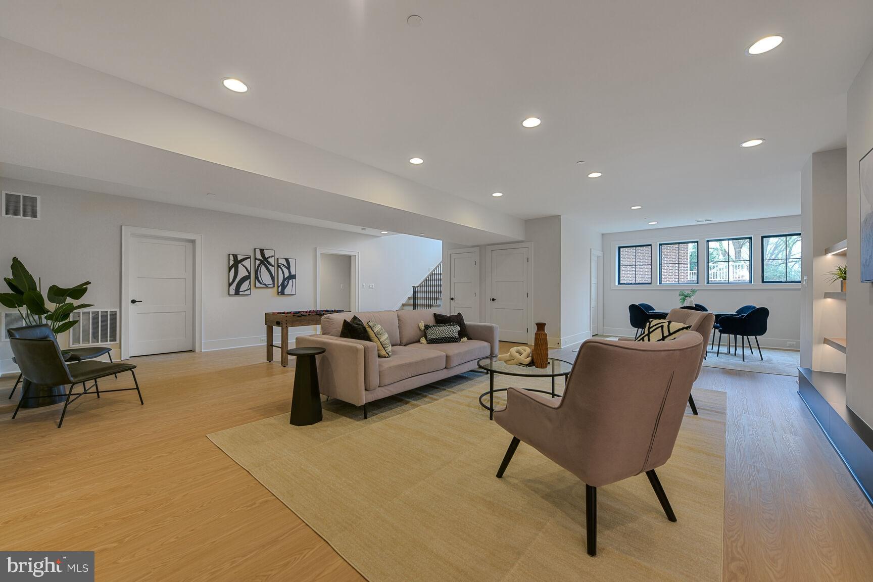 KENWOOD PARK - Residential