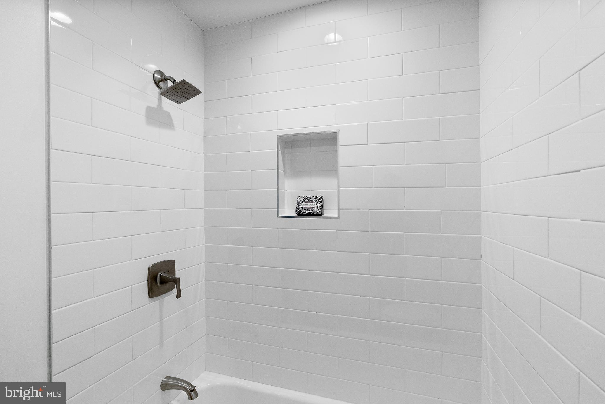 OLDE KENSINGTON - Residential