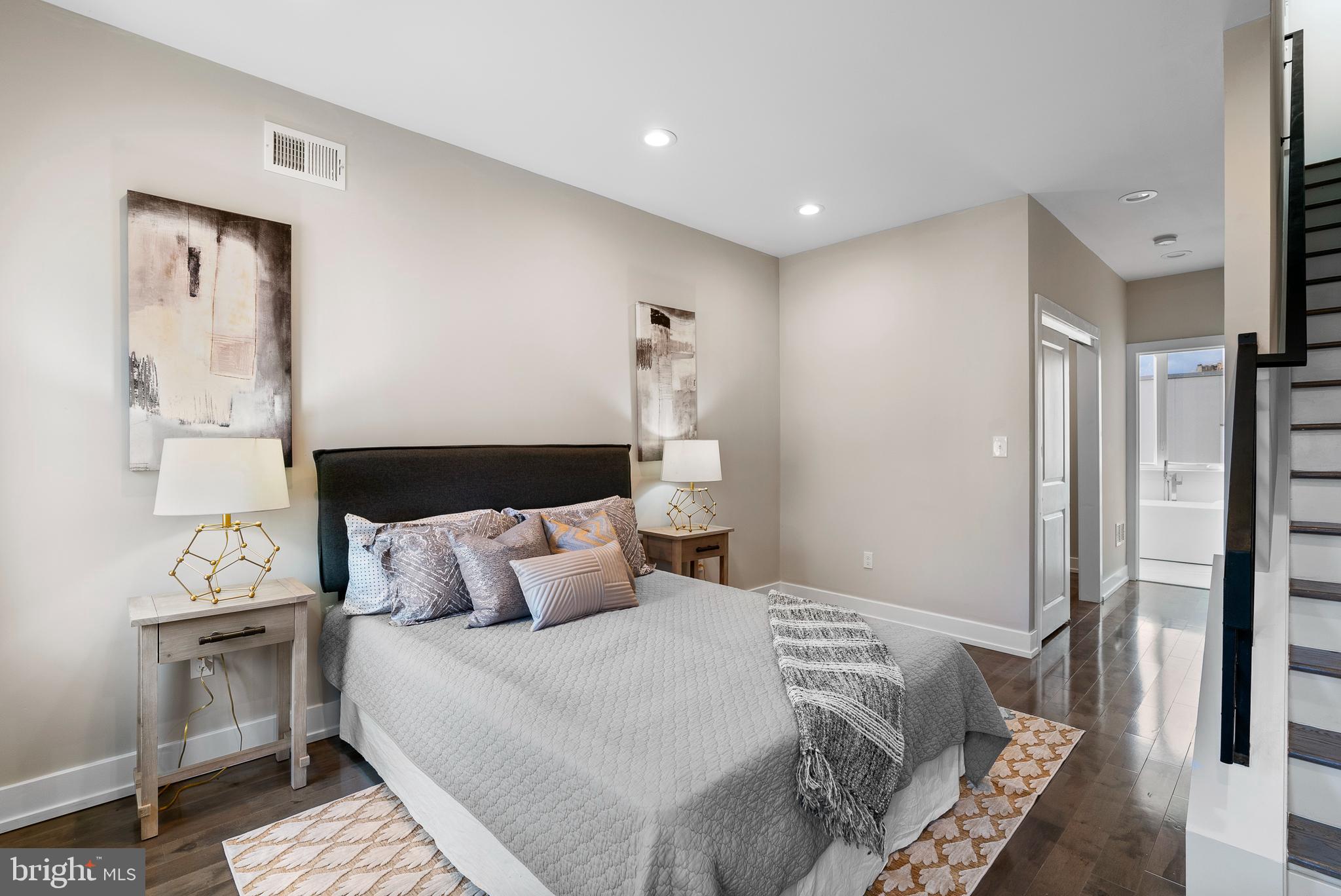 OLDE KENSINGTON - Residential