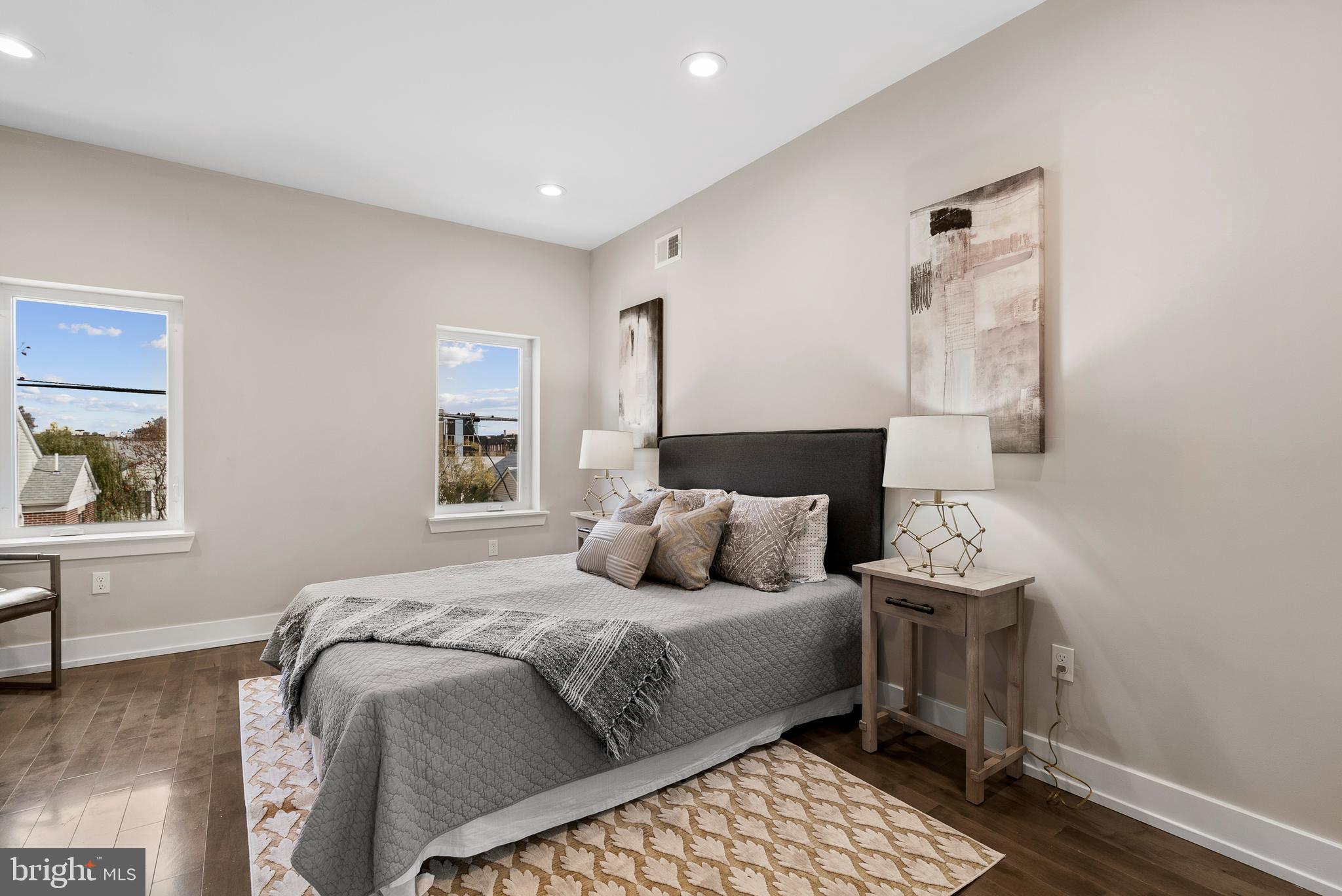 OLDE KENSINGTON - Residential