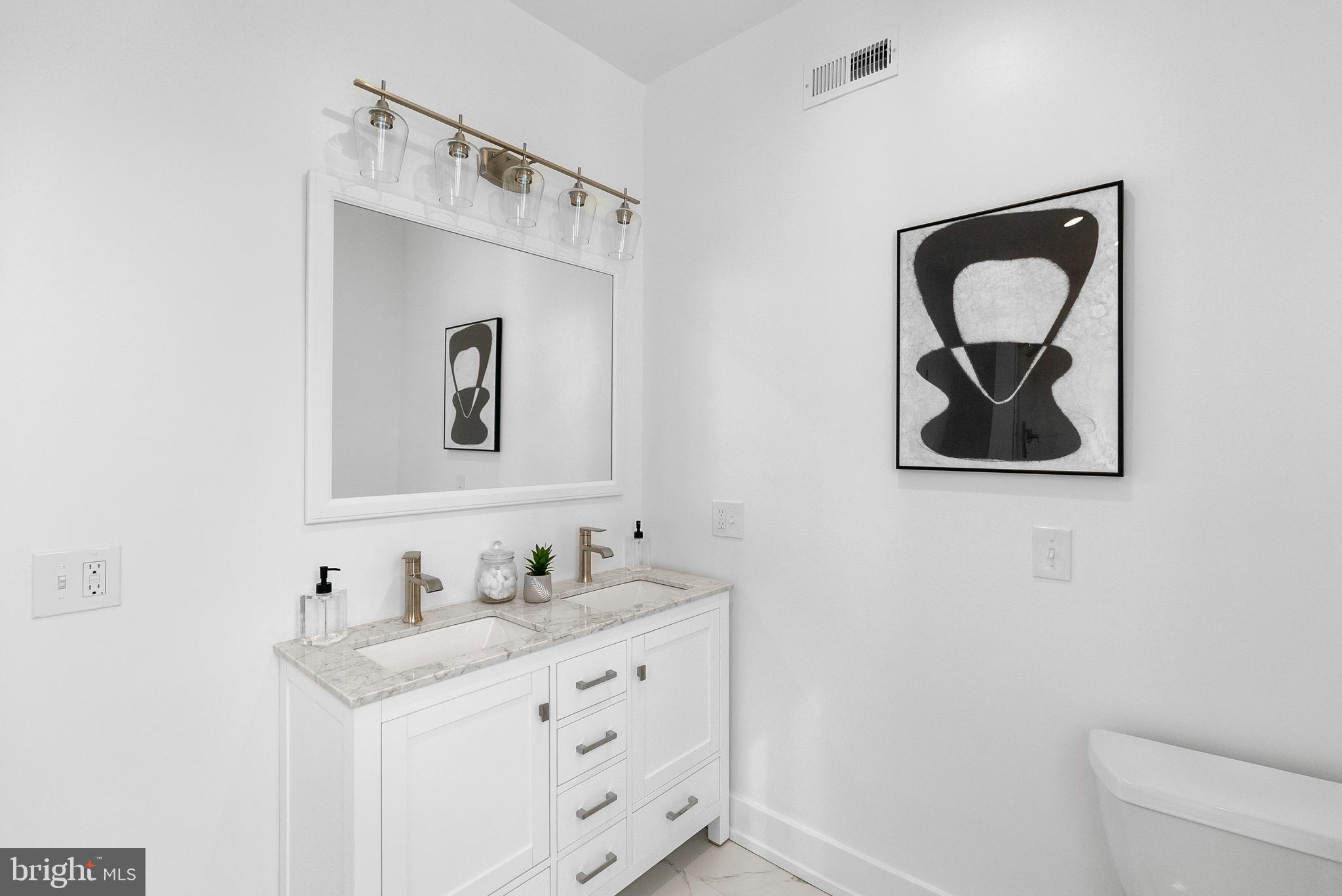 OLDE KENSINGTON - Residential