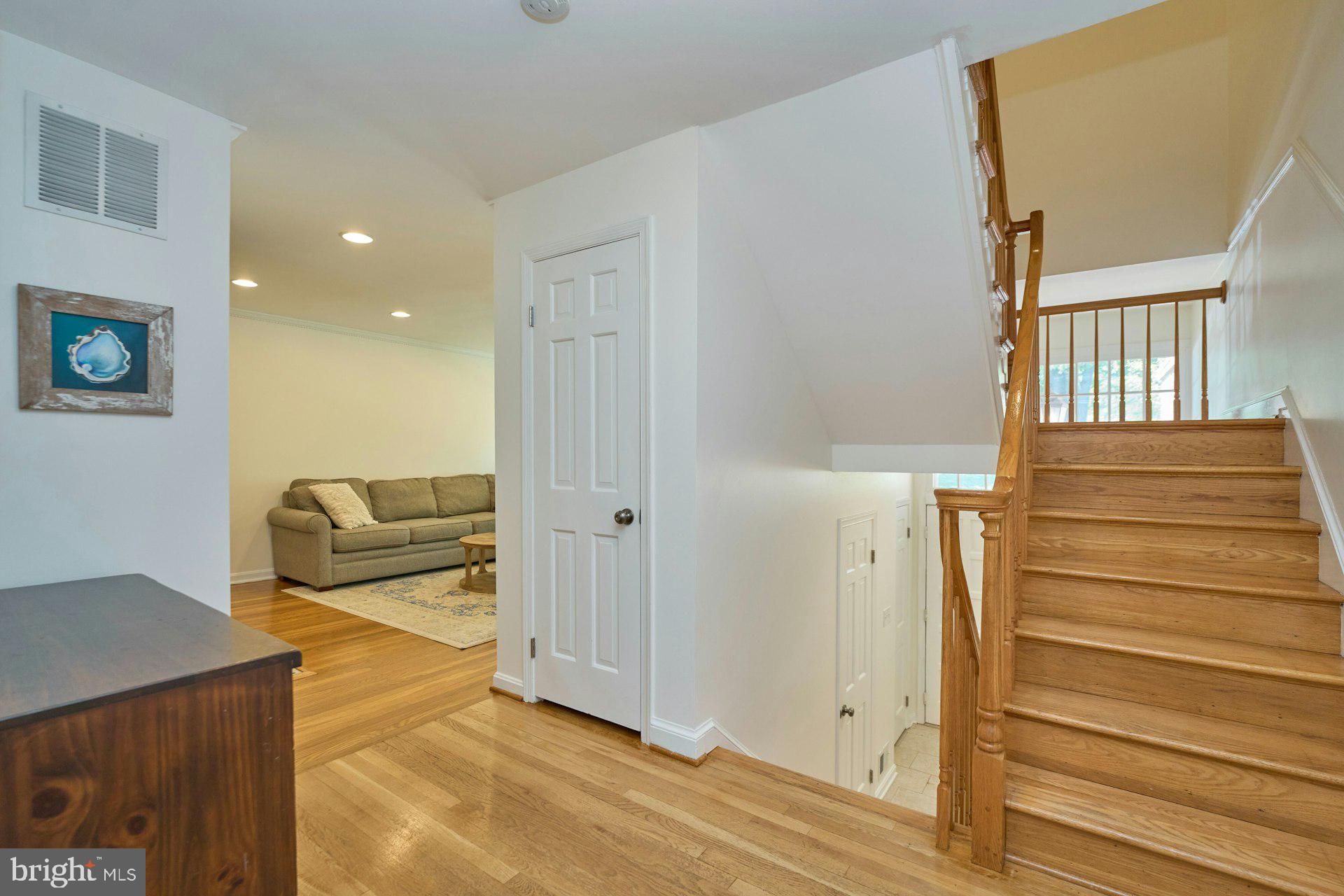 3153 FAIRBURY LANE