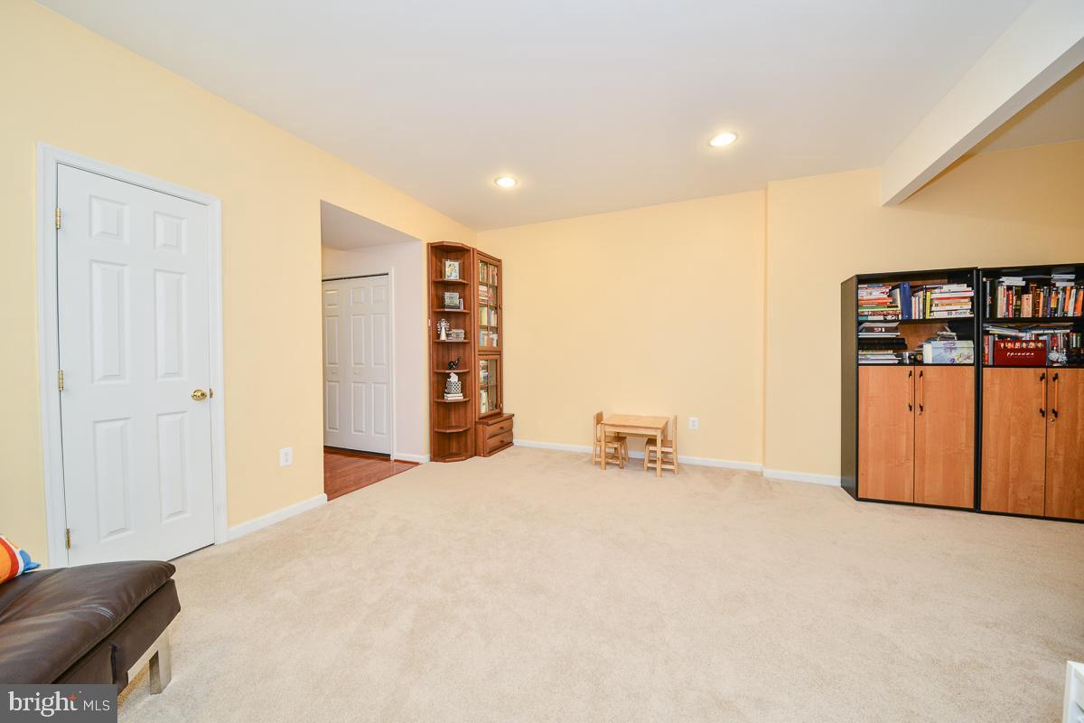 POTOMAC STATION - Residential Lease