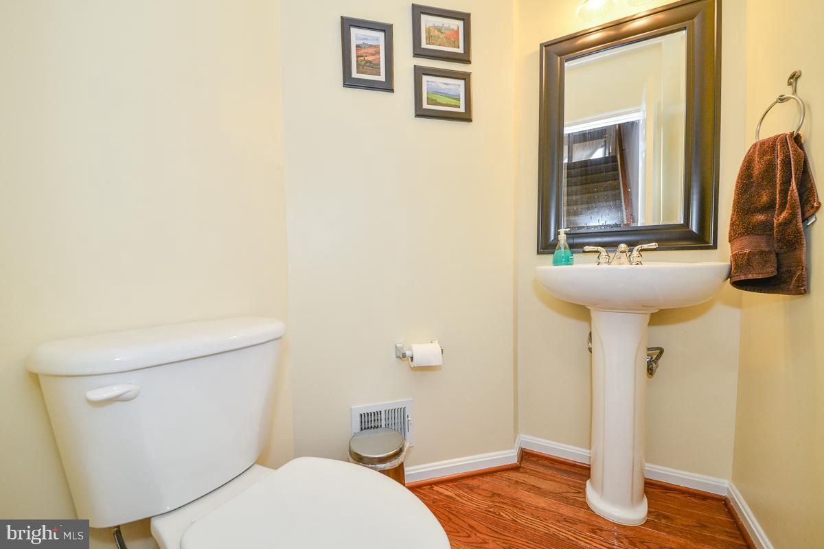 POTOMAC STATION - Residential Lease