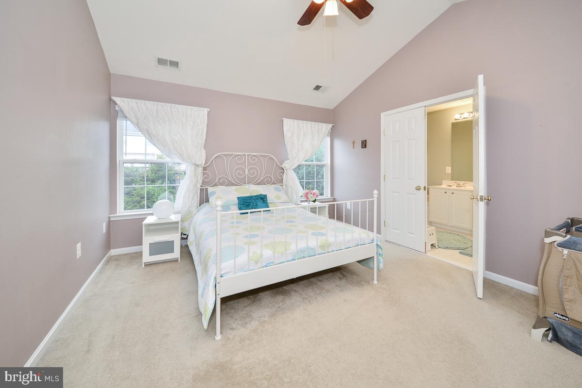 POTOMAC STATION - Residential Lease