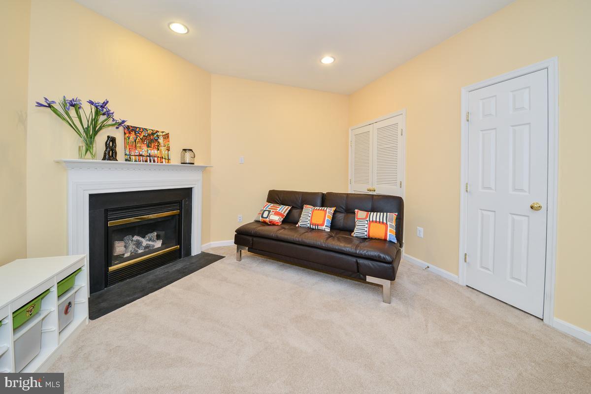 POTOMAC STATION - Residential Lease