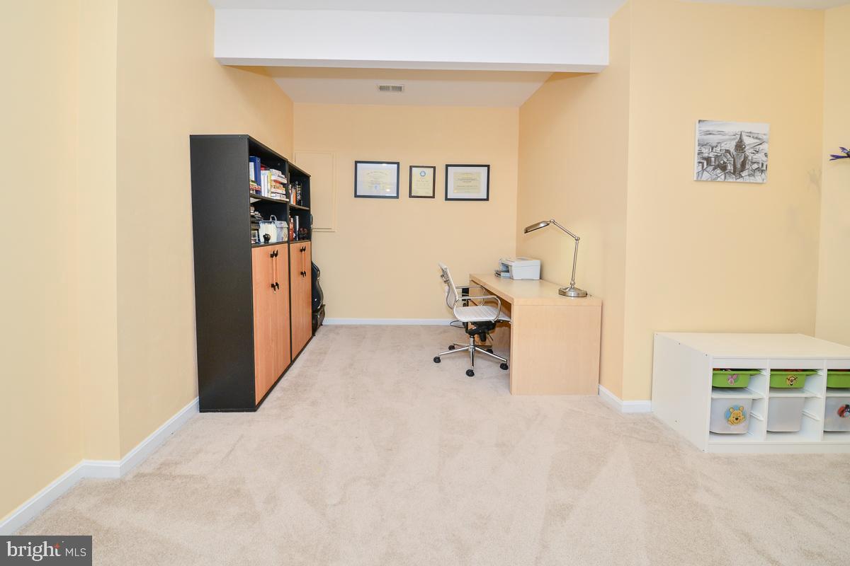 POTOMAC STATION - Residential Lease