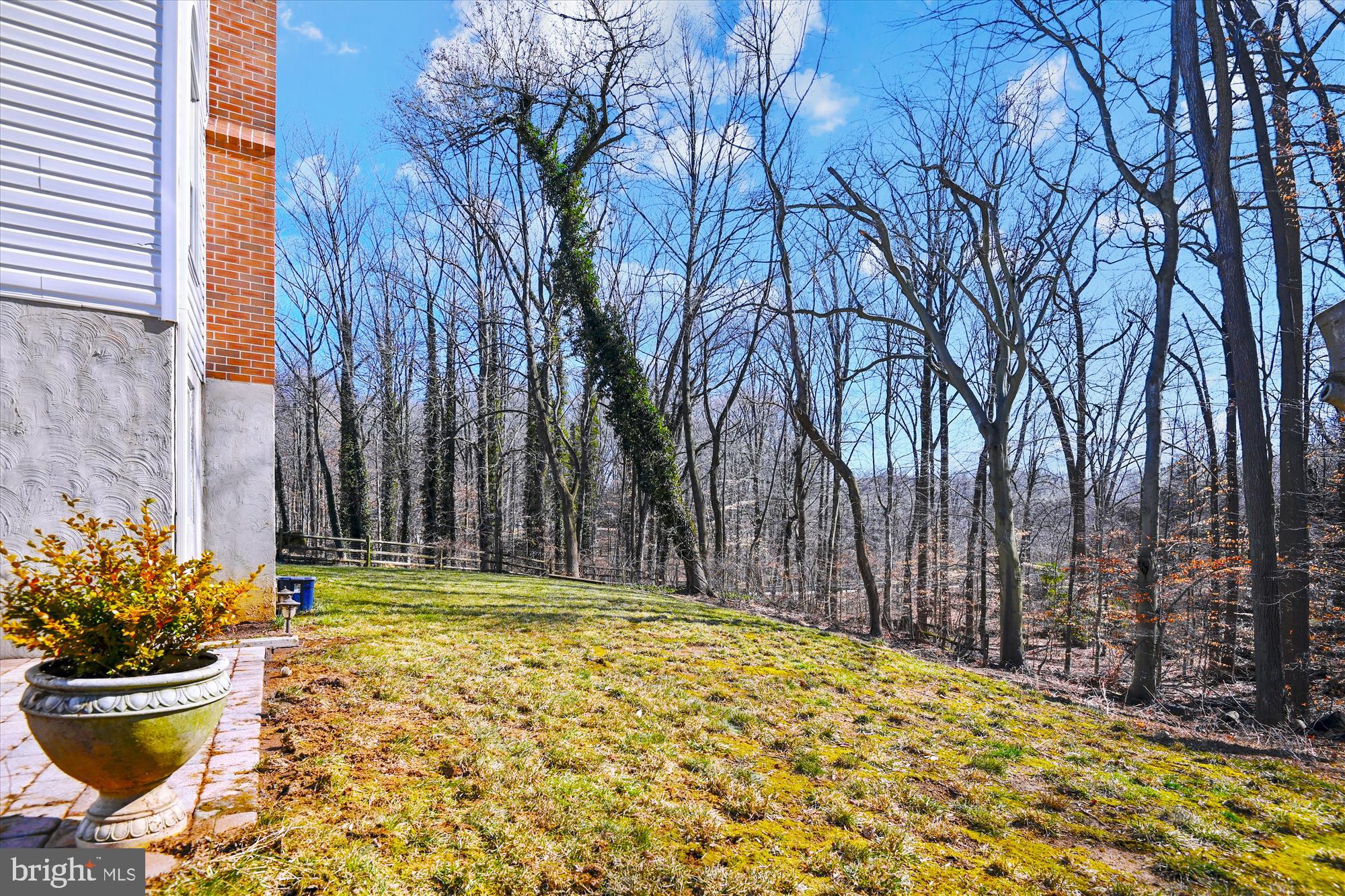 HUNTERS RUN - Residential