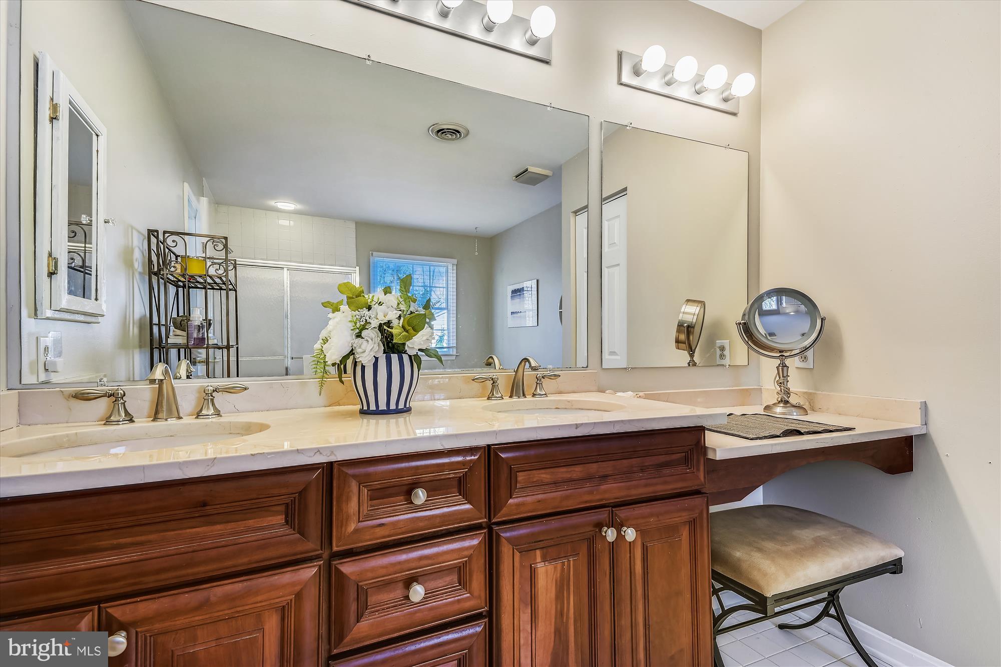 HUNTERS RUN - Residential