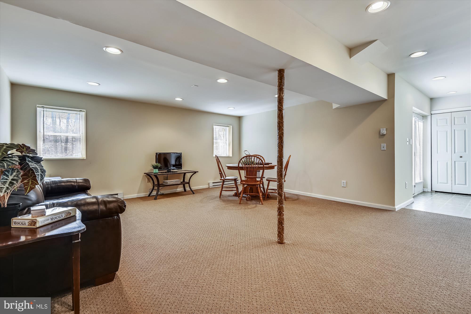 HUNTERS RUN - Residential