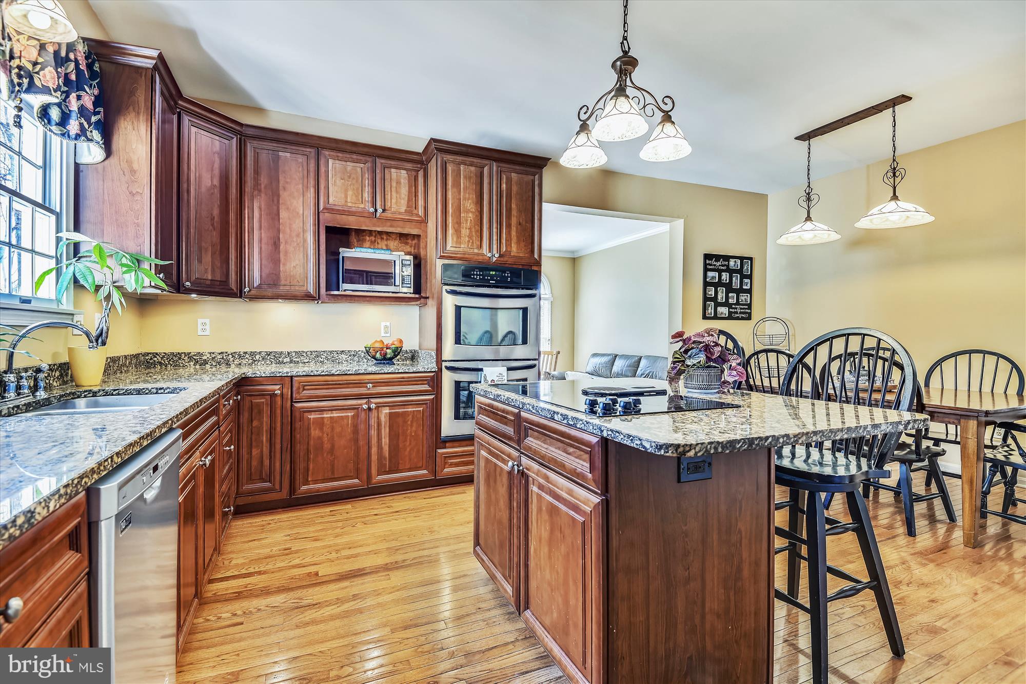 HUNTERS RUN - Residential