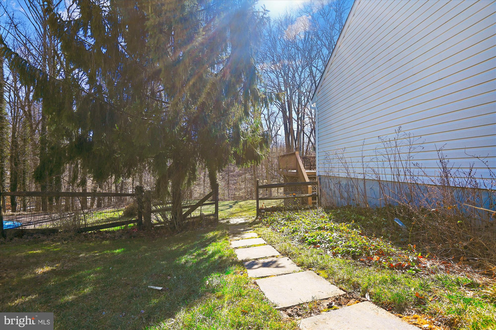 HUNTERS RUN - Residential