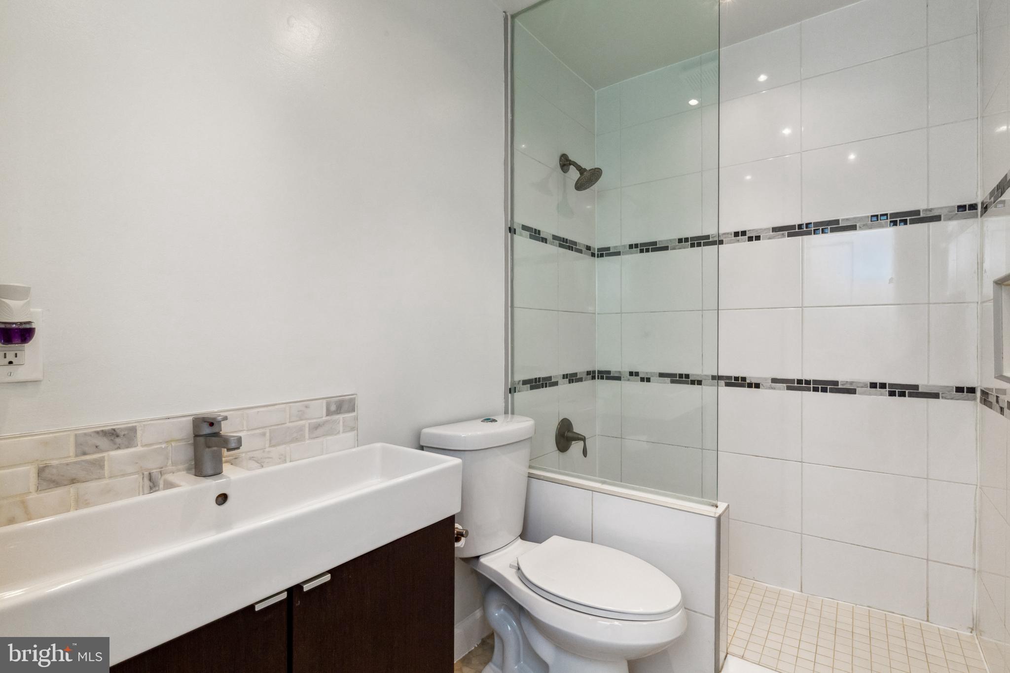 LAKESHORE - Residential