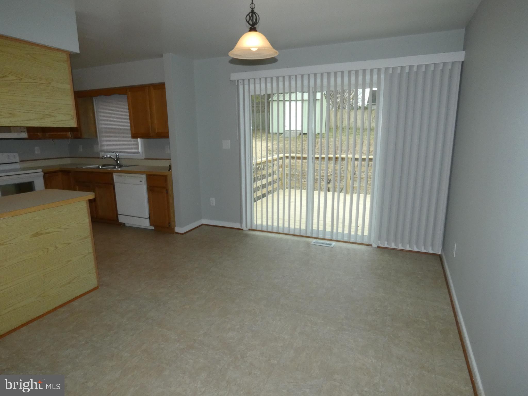 SUMMERSET - Residential Lease