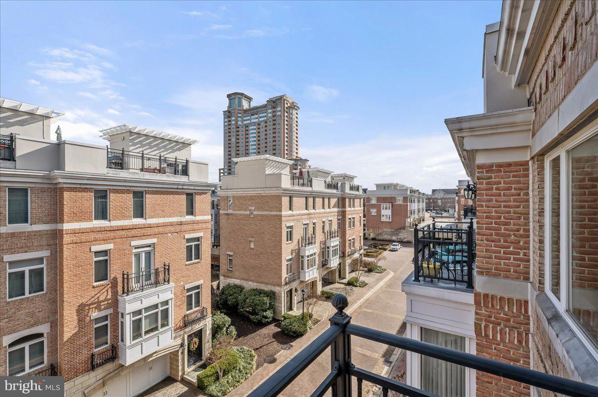 PIER HOMES AT HARBORVIEW - Residential Lease