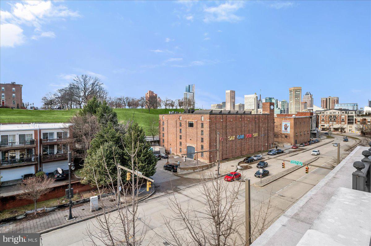 PIER HOMES AT HARBORVIEW - Residential Lease