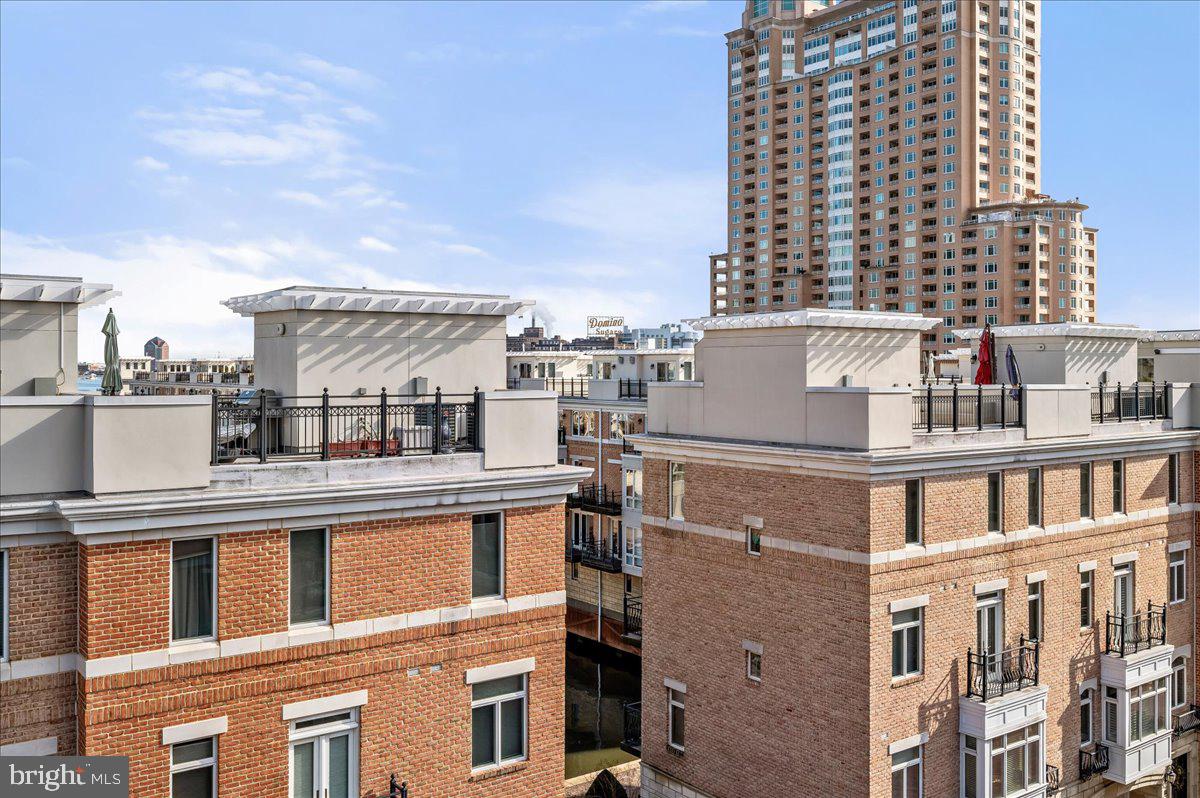 PIER HOMES AT HARBORVIEW - Residential Lease