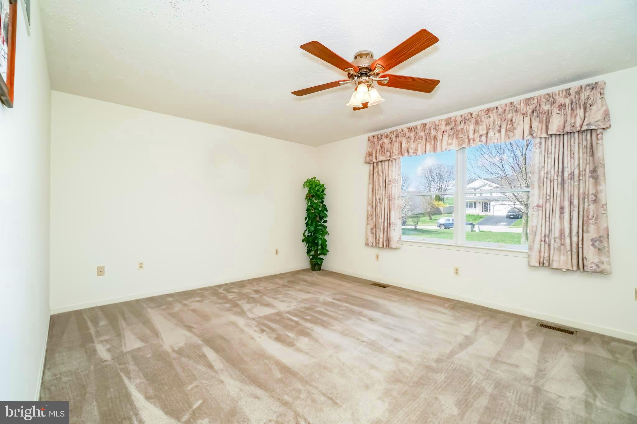 SUMMER HILL - Residential