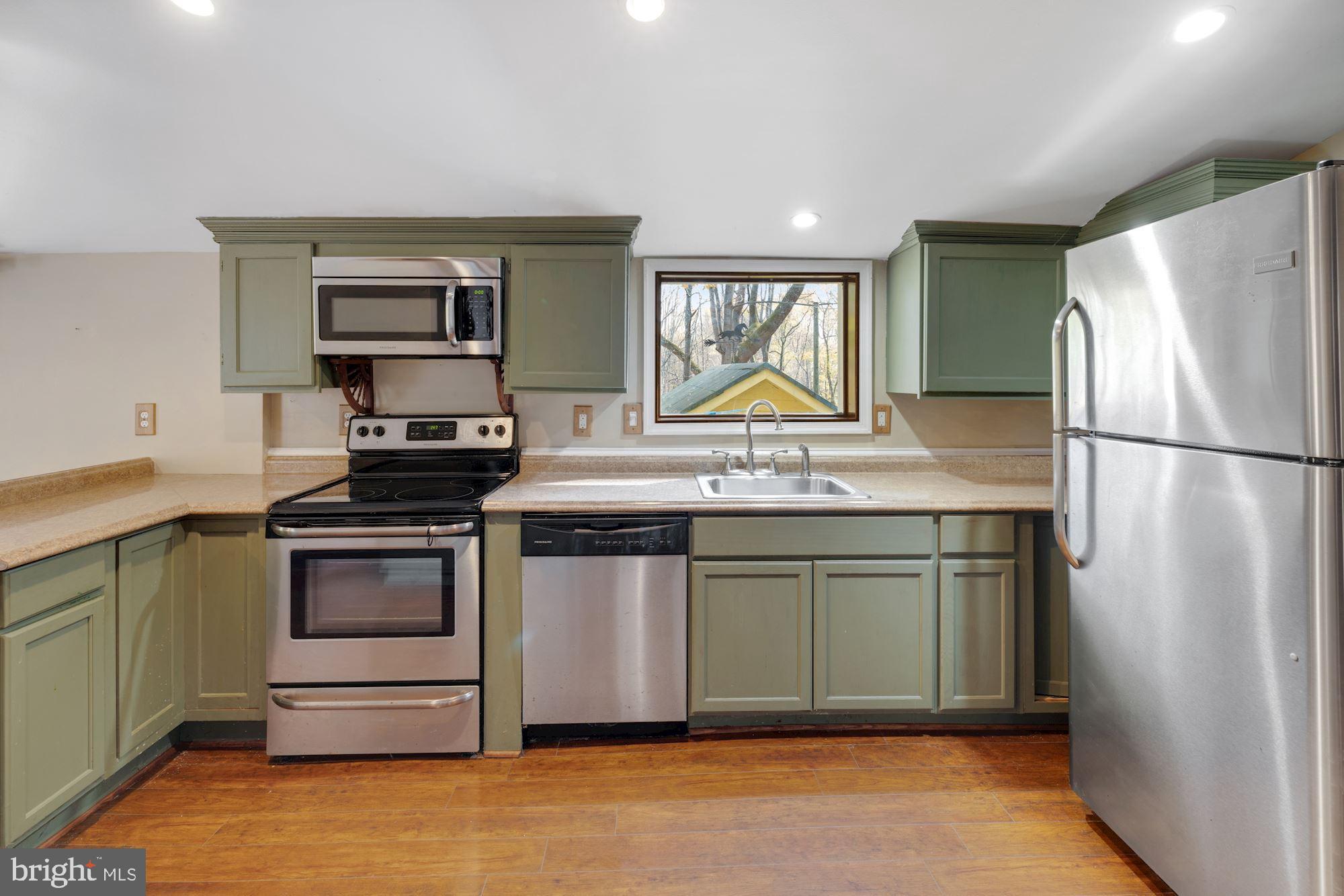 LEESBURG - Residential Lease