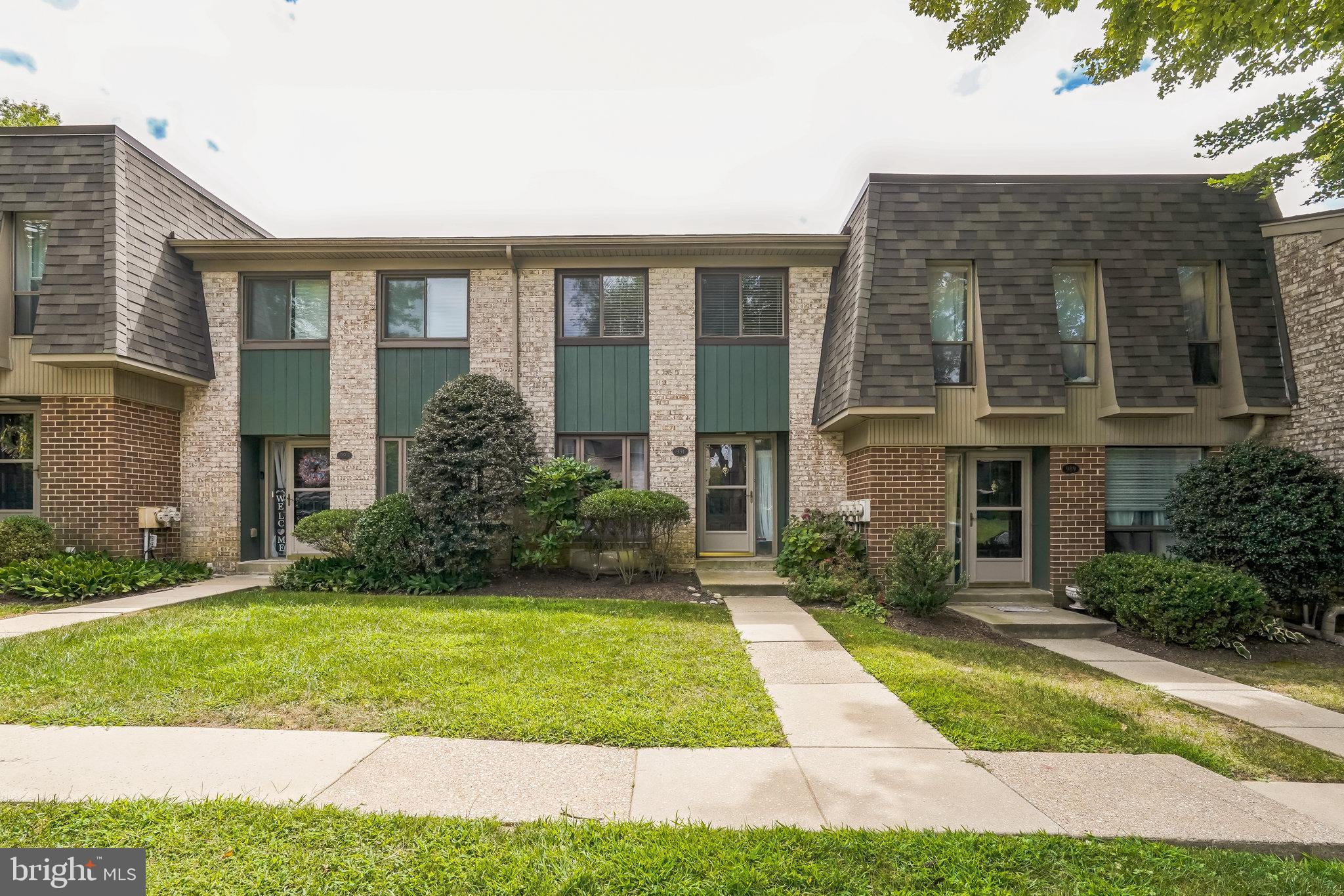 Bright, Spacious & Fully Renovated in Wallingford-Swarthmore Schools!
Welcome to this sun-filled, well-maintained townhome in the award-winning Wallingford-Swarthmore School District. Recently renovated from top to bottom, this move-in ready home features a brand-new kitchen with modern appliances, fresh paint throughout (including closets), and updated flooring with new carpet on the stairs and upstairs bedrooms.
This is one of the larger 2-bedroom models in Putnam—not to be confused with the smaller 900 sq. ft. condos. Enjoy two floors of living space, two generously sized bedrooms, 2.5 baths, and a large basement perfect for storage, a home office, or a workout area. 1 year old new HVAC Unit.
The association handles all lawn care and snow removal, plus you’ll have access to a community pool and clubhouse for parties and gatherings. Everything’s been done—just move in and enjoy!
Owner is a Licensed Real Estate Agent
