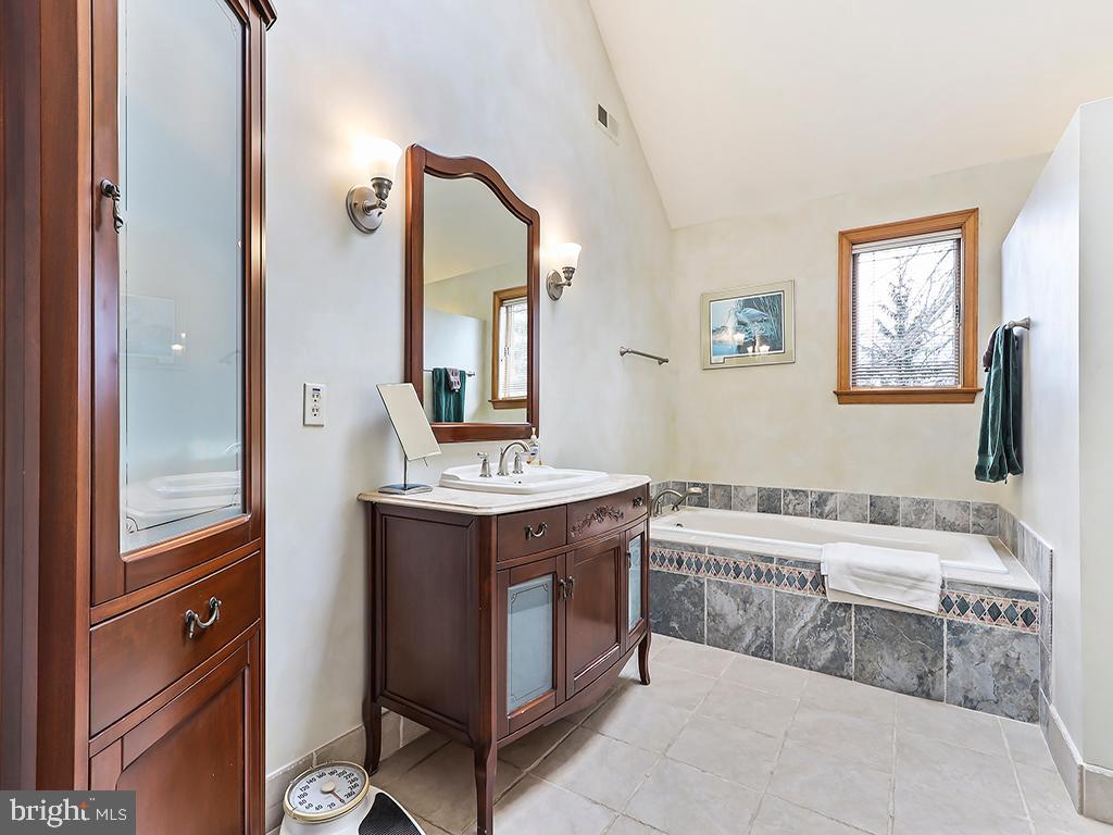 DEVONSHIRE - Residential