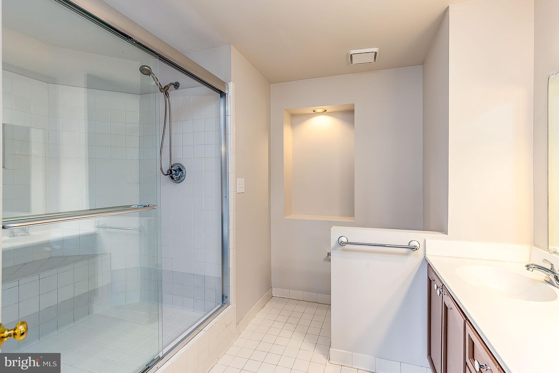 WOODSTONE - Residential