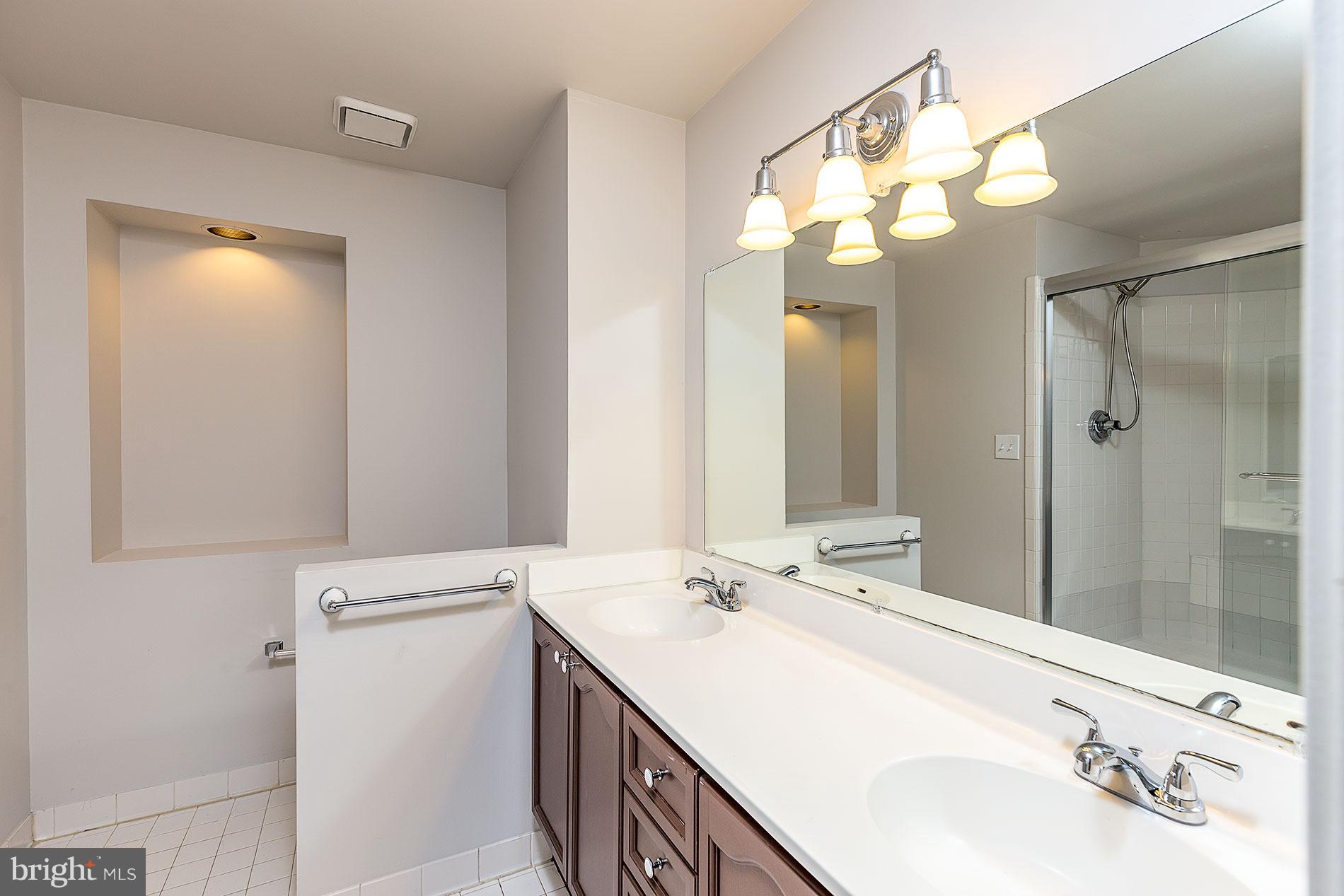 WOODSTONE - Residential