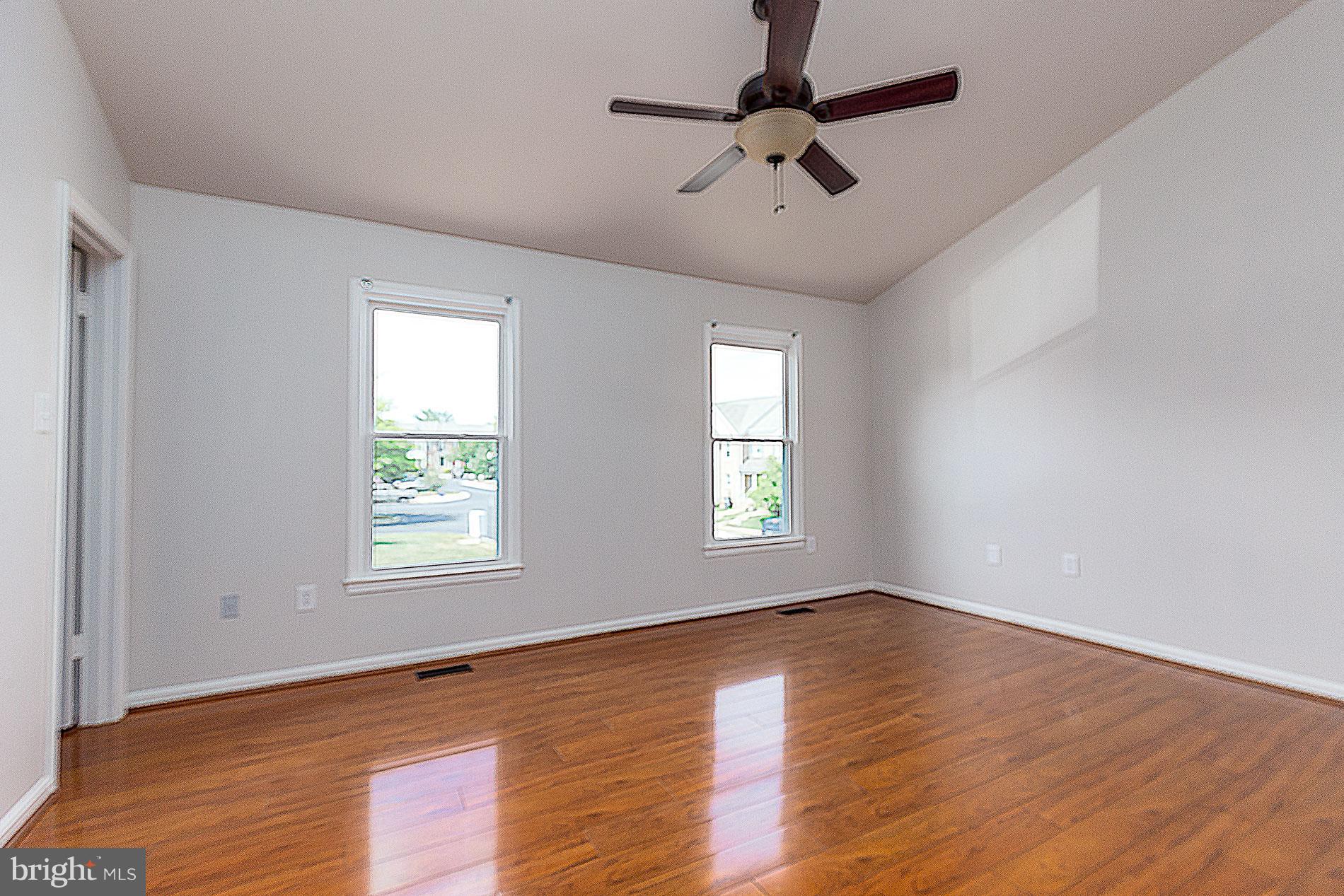 WOODSTONE - Residential