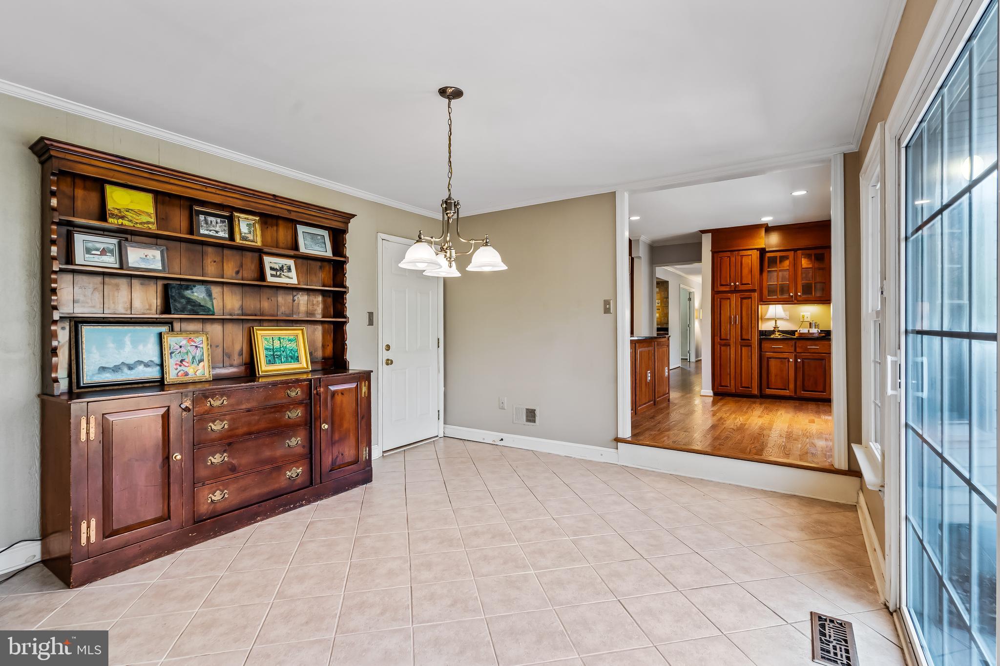 OAKTON GLEN - Residential