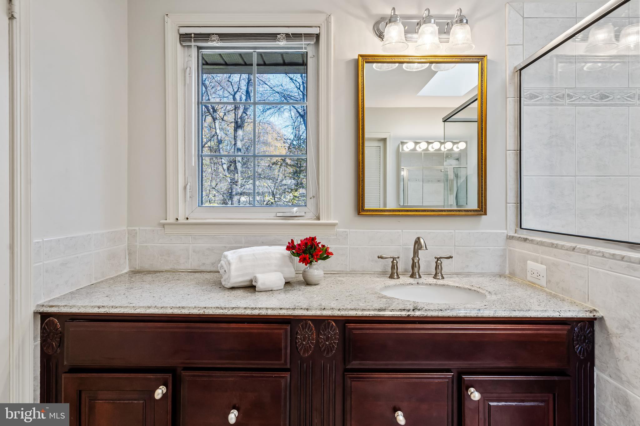 OAKTON GLEN - Residential