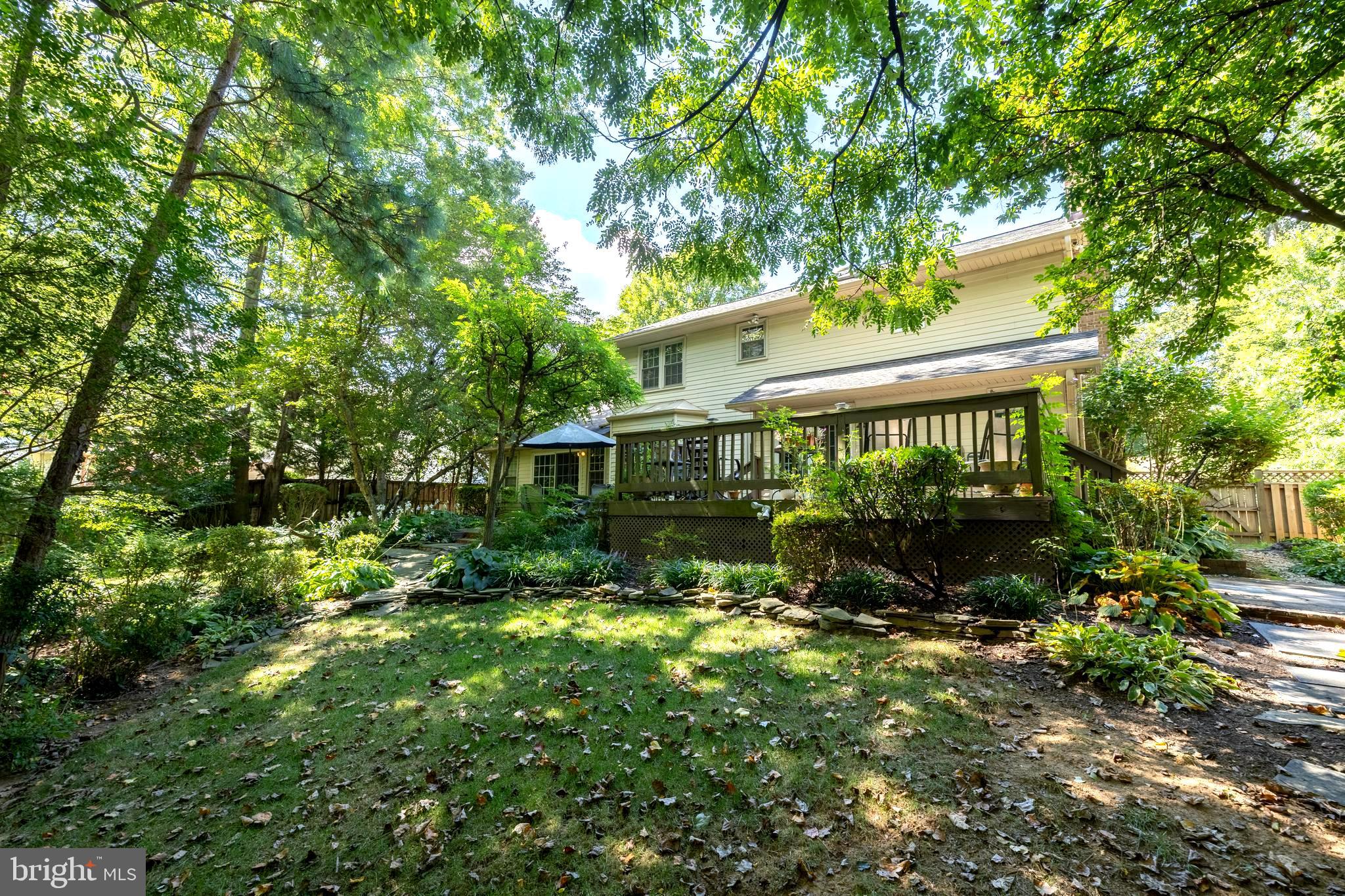 OAKTON GLEN - Residential